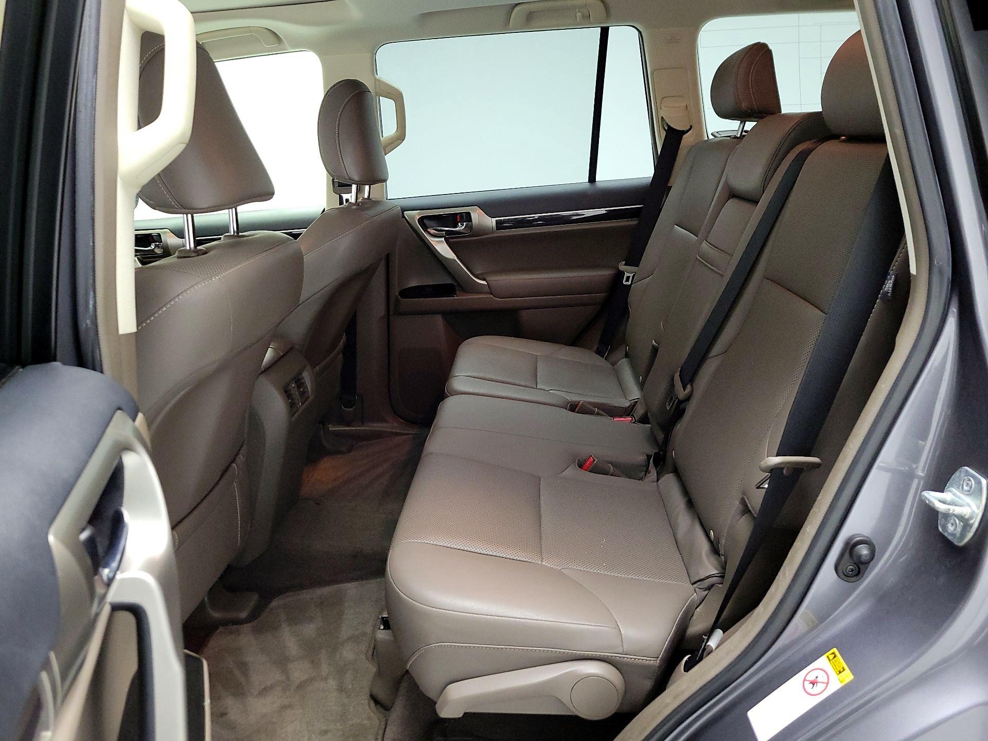 Thumbnail: 2017 Lexus GX - 19