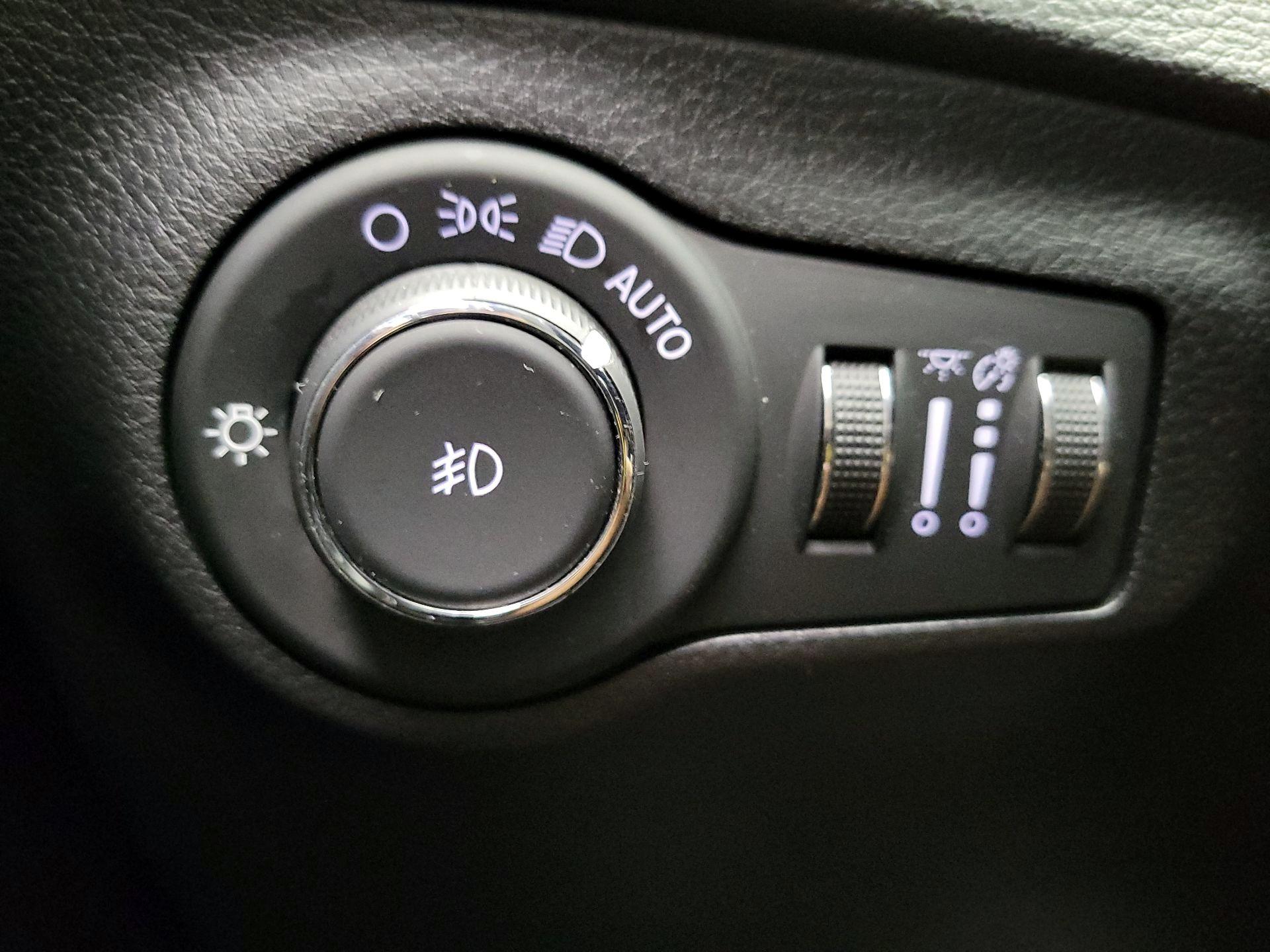 Thumbnail: 2019 Jeep Compass - 13