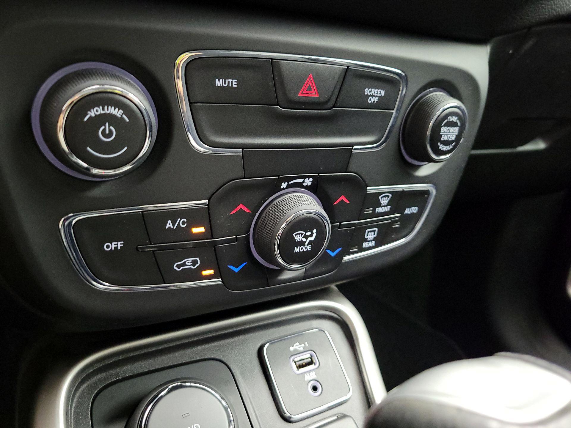 Thumbnail: 2019 Jeep Compass - 16