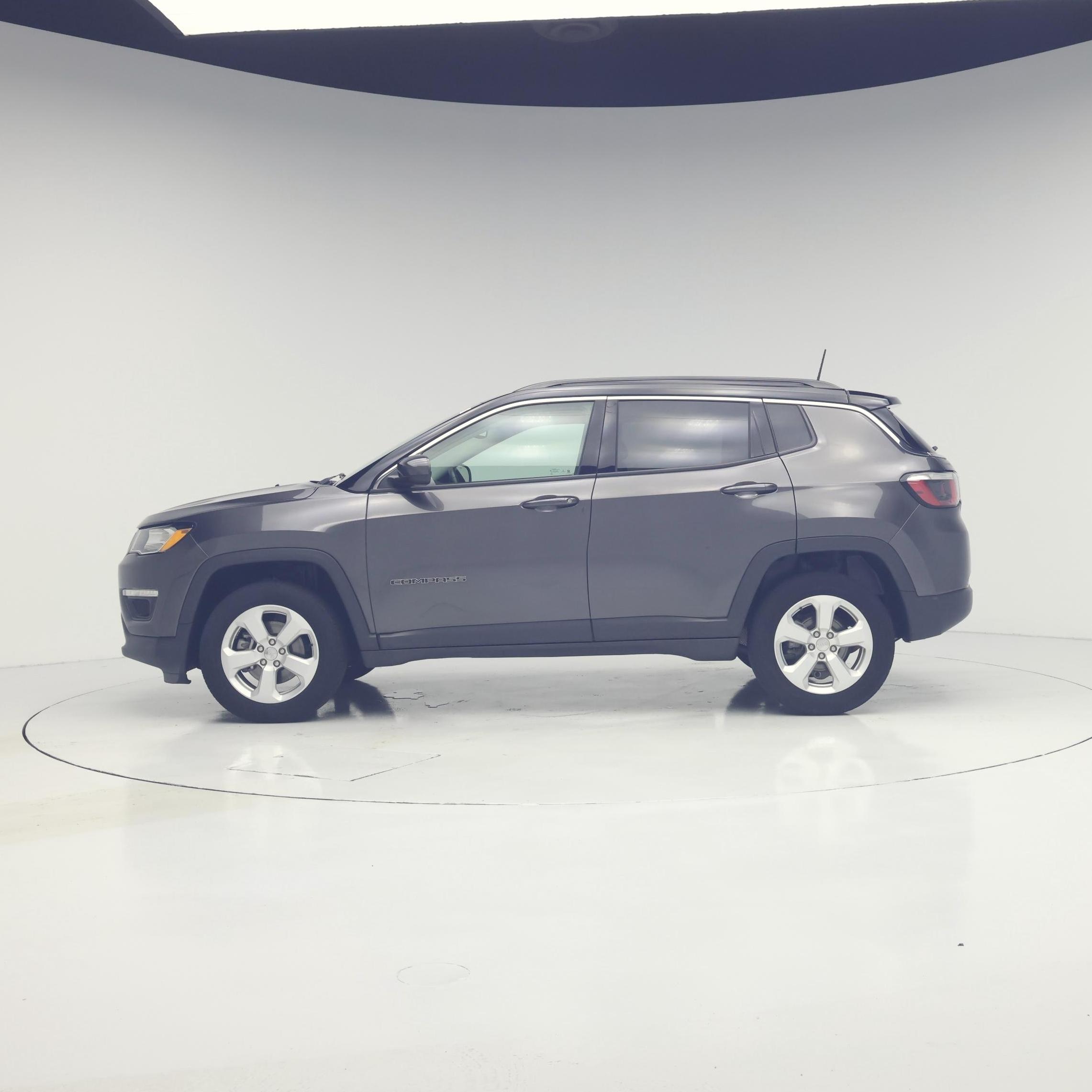 Thumbnail: 2019 Jeep Compass - 3
