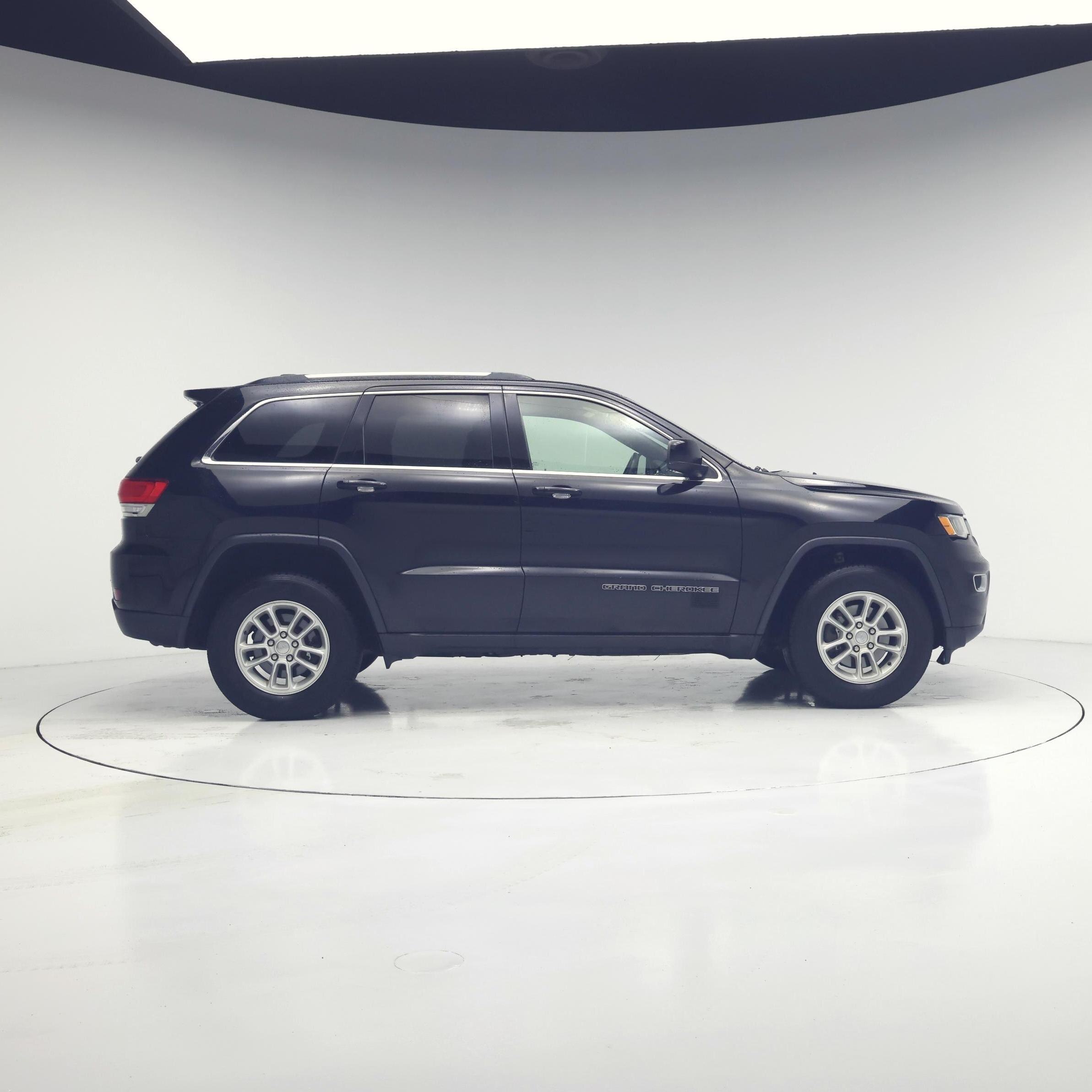 Thumbnail: 2018 Jeep Grand Cherokee - 7