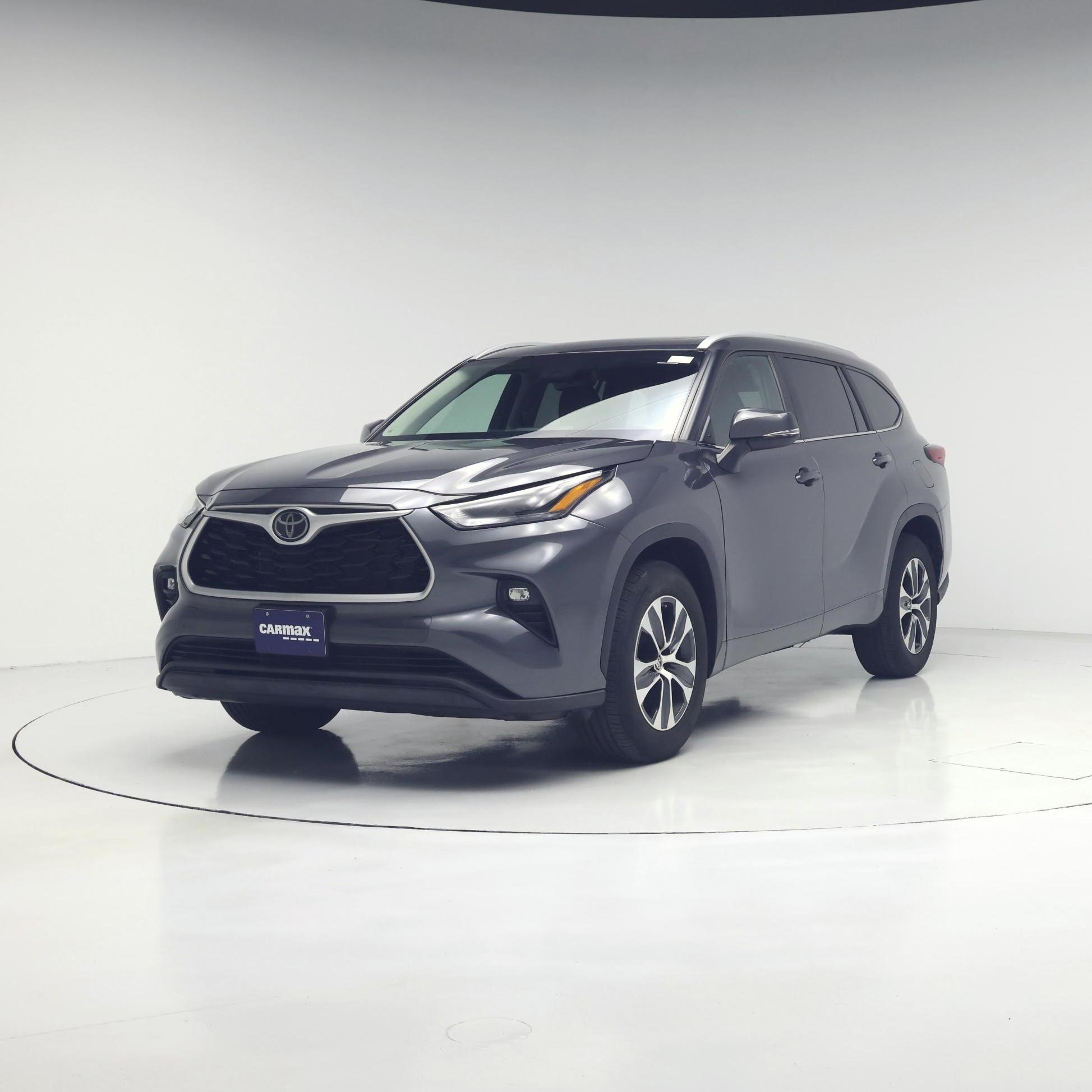Thumbnail: 2023 Toyota Highlander - 4