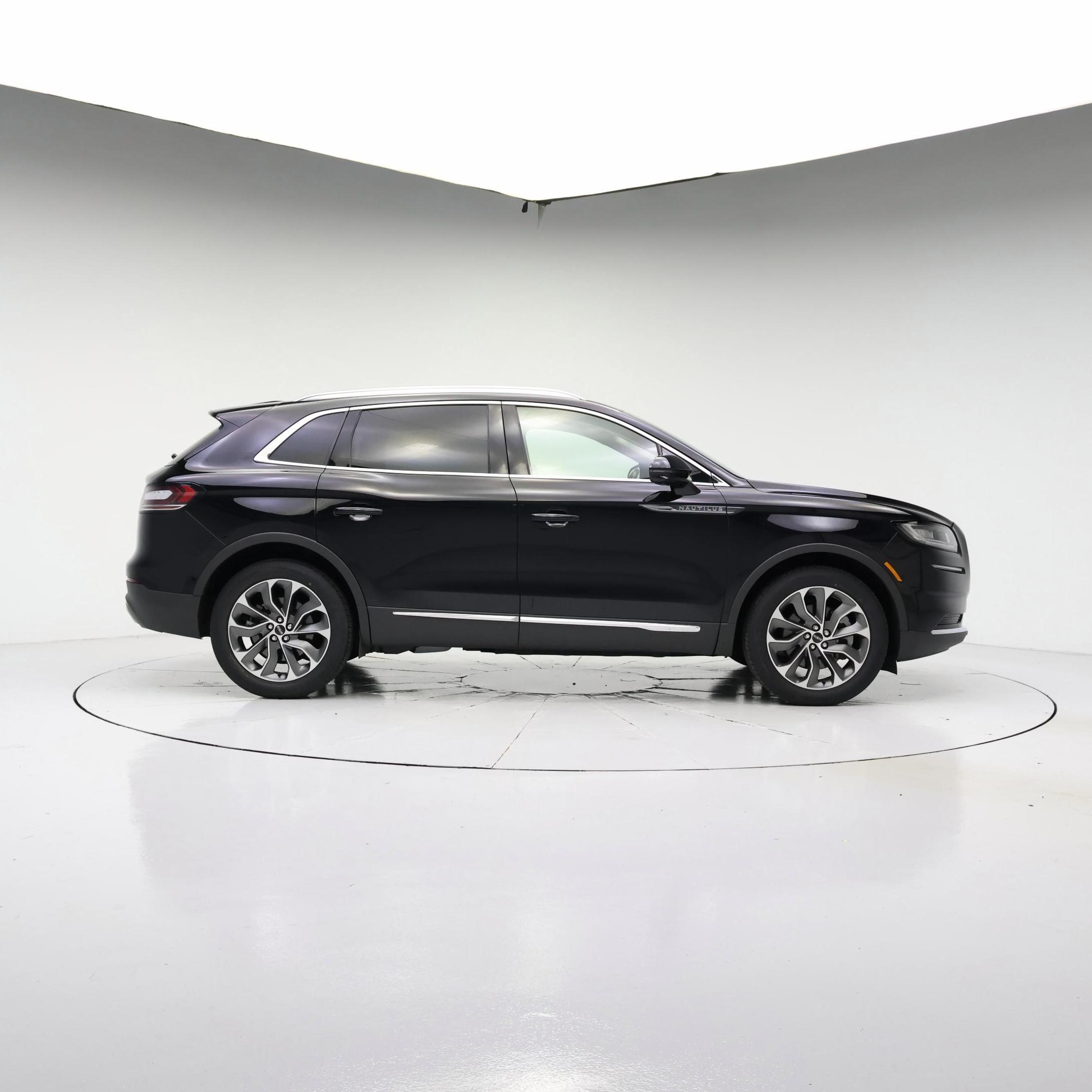 Thumbnail: 2022 Lincoln Nautilus - 7