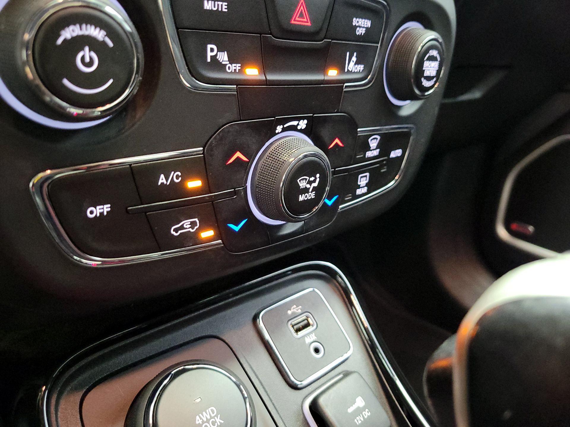 Thumbnail: 2018 Jeep Compass - 14