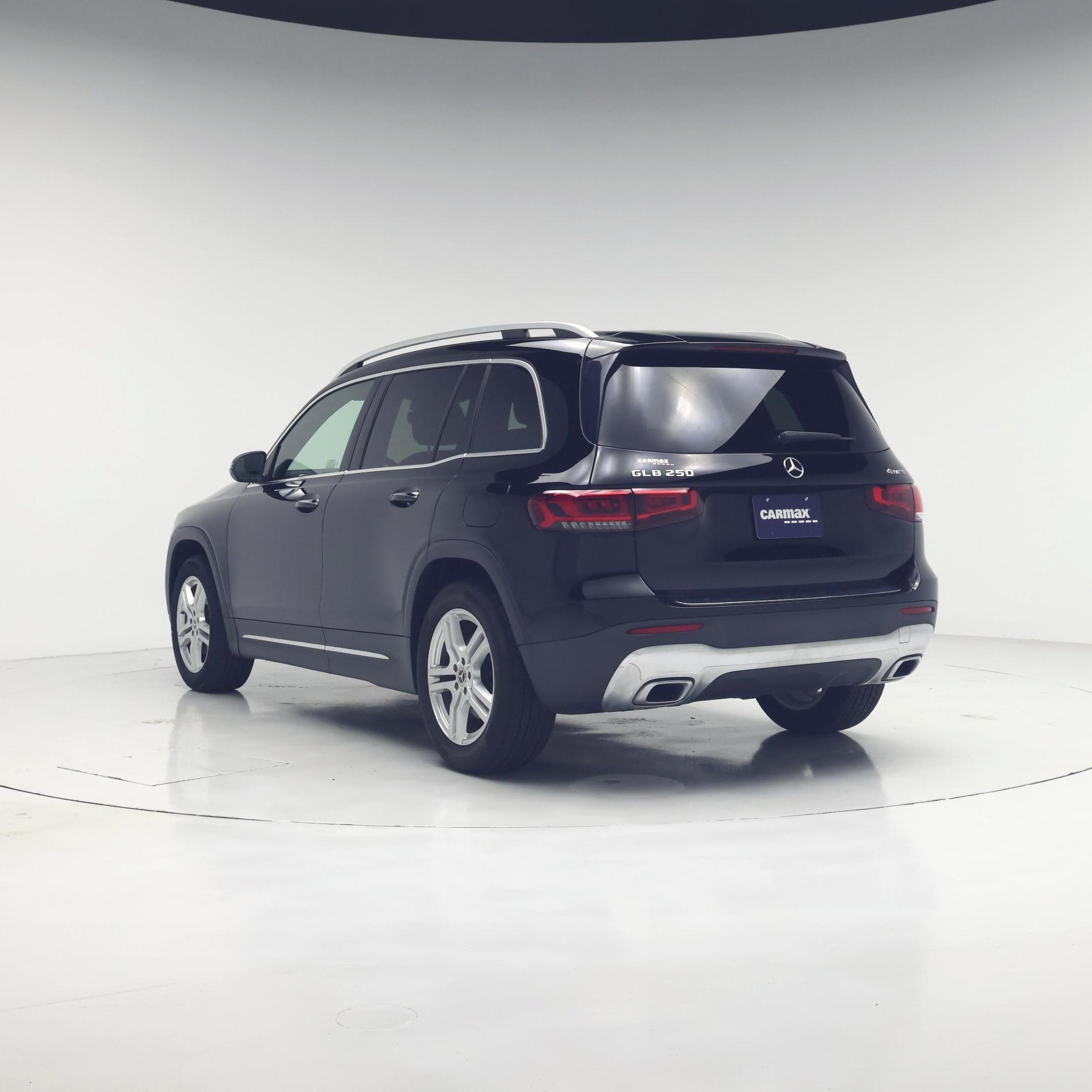 Thumbnail: 2021 Mercedes-Benz GLB - 2