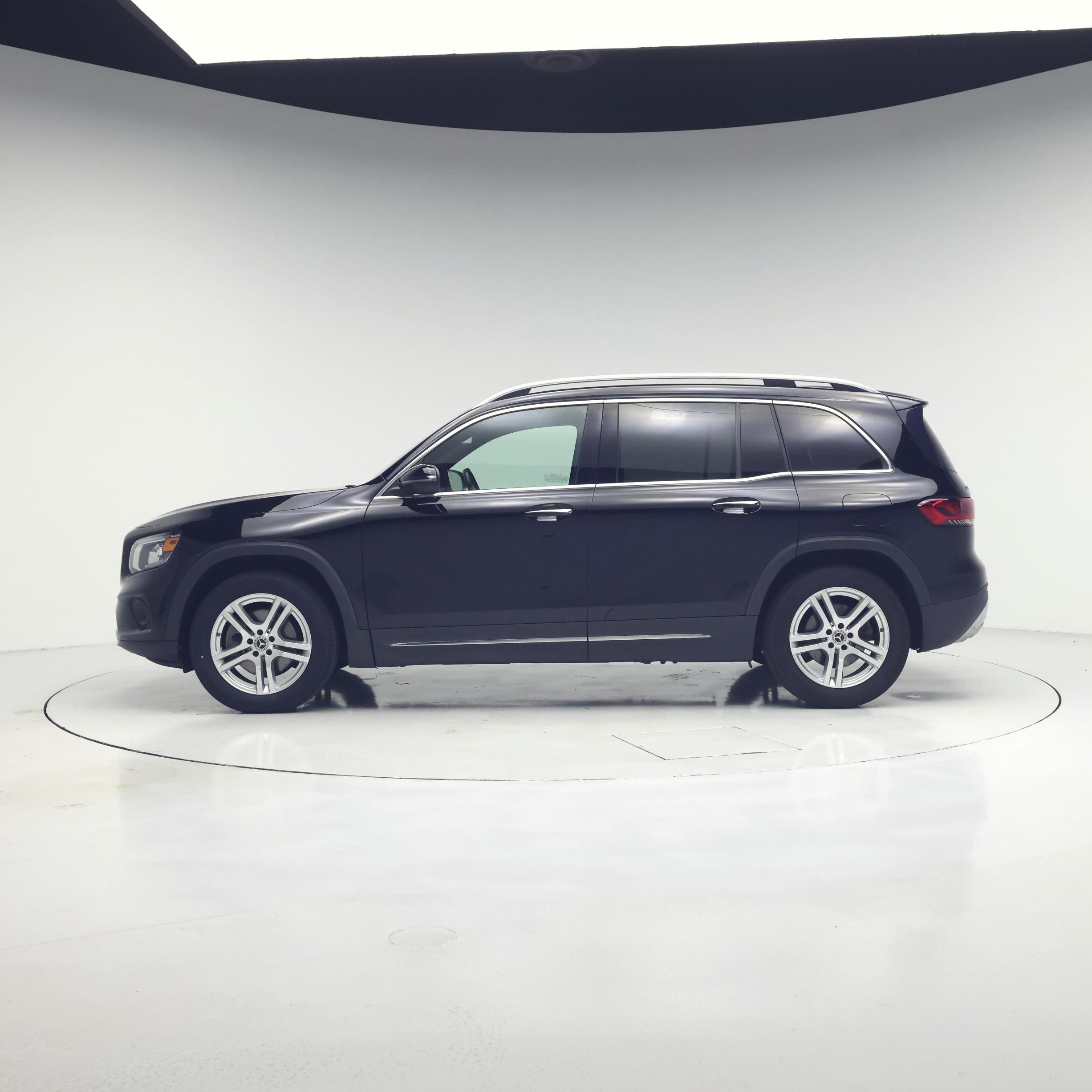 Thumbnail: 2021 Mercedes-Benz GLB - 3
