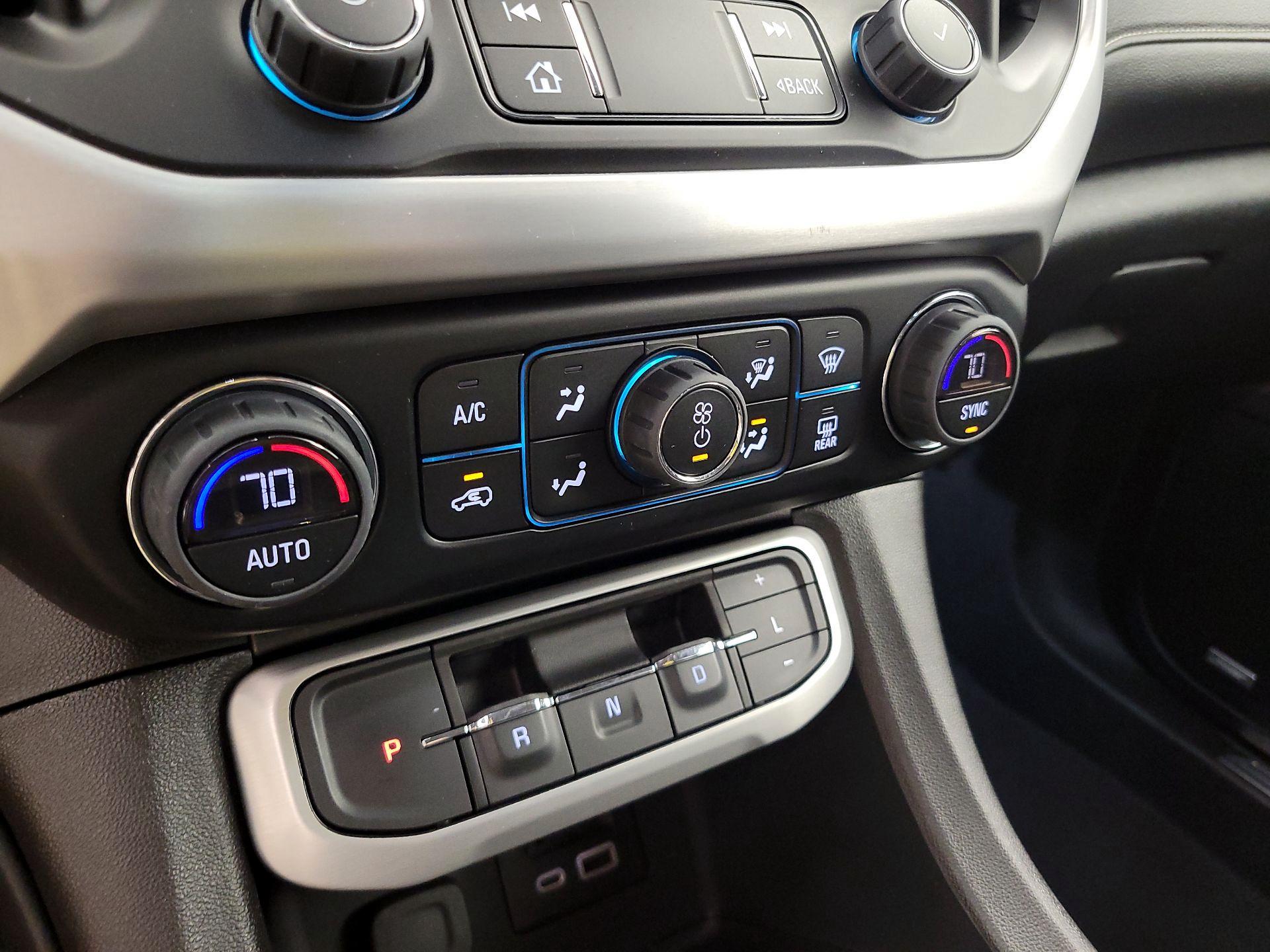 Thumbnail: 2023 GMC Acadia - 16