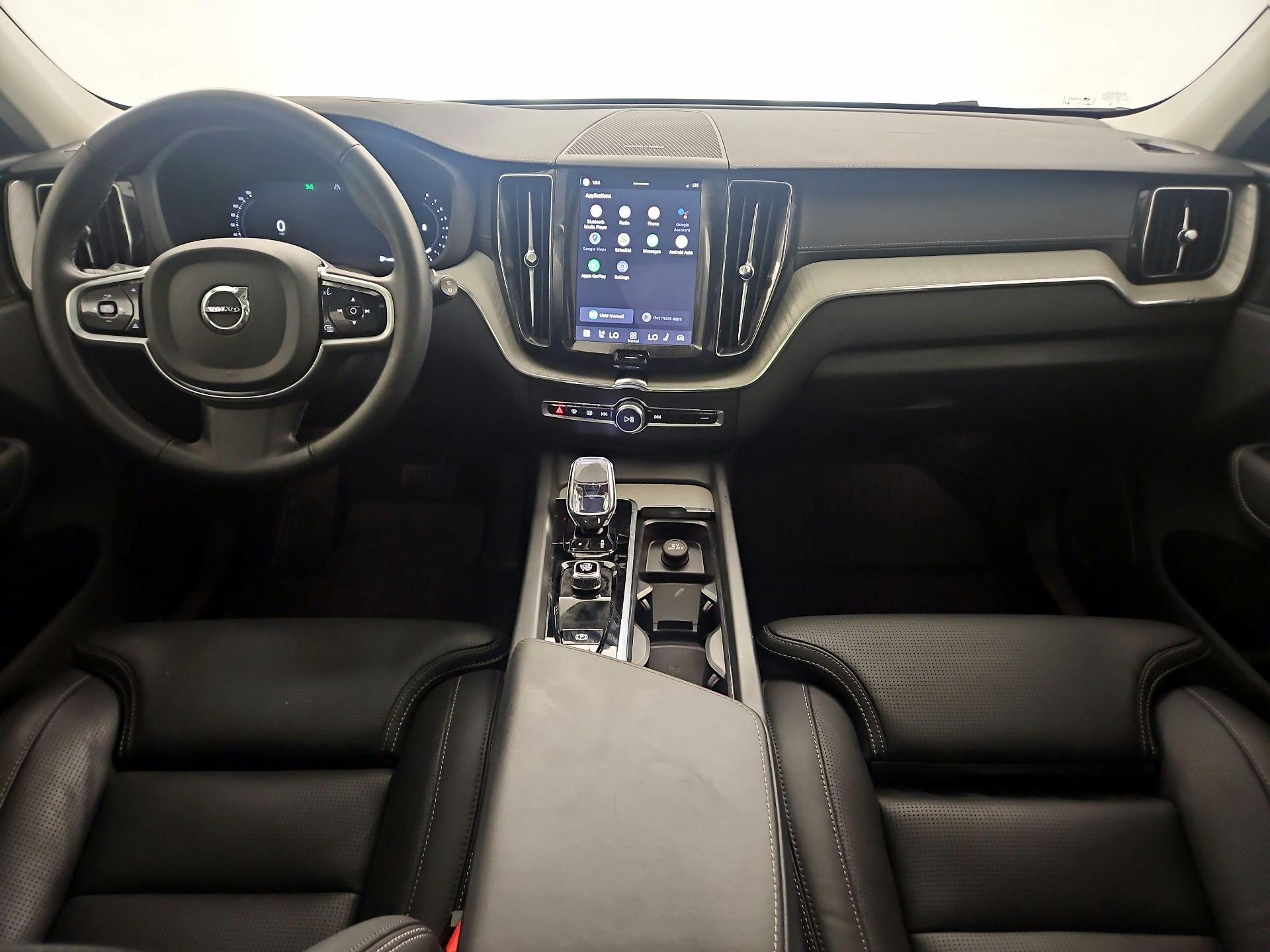 Thumbnail: 2025 Volvo XC60 - 8