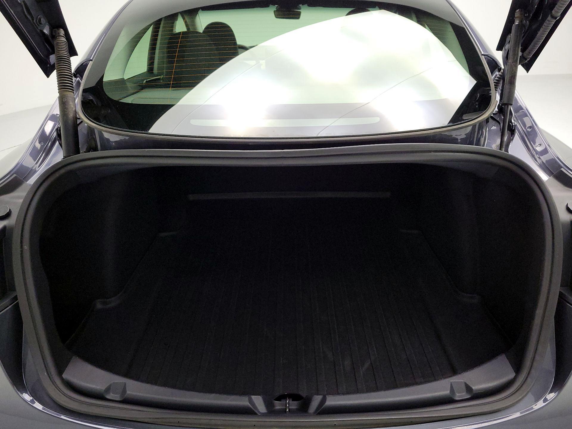 Thumbnail: 2023 Tesla Model 3 - 19