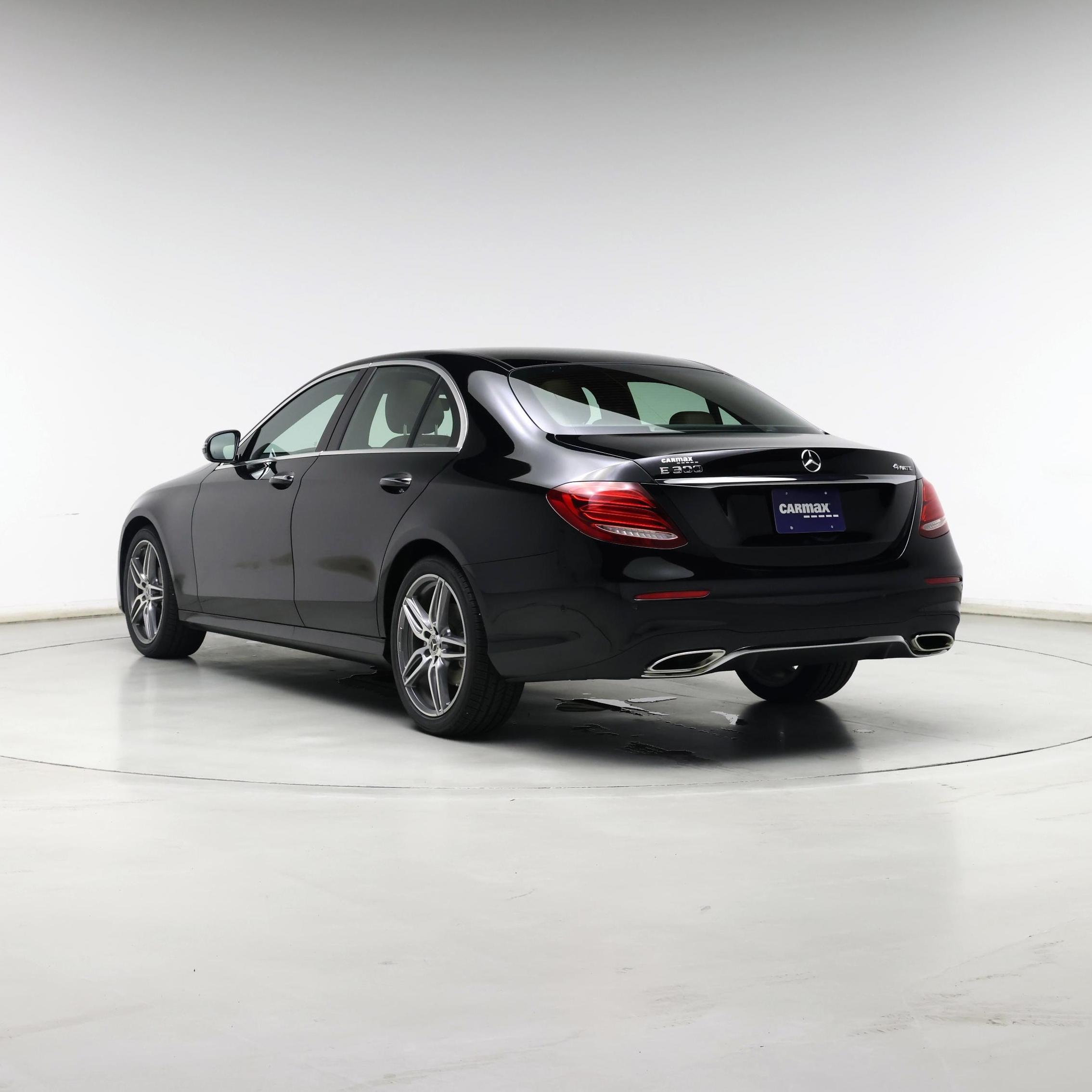 Thumbnail: 2018 Mercedes-Benz E-Class - 2