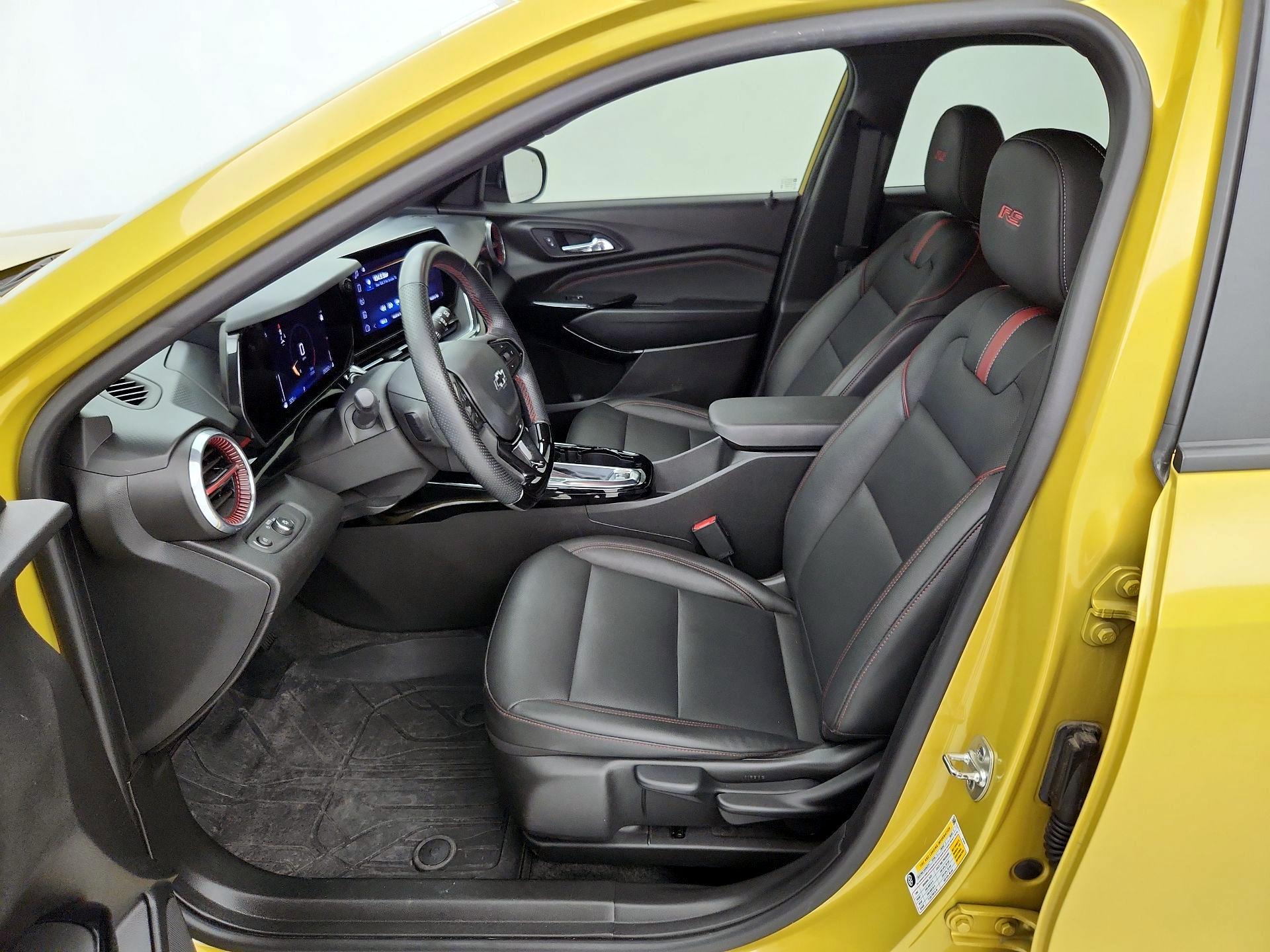 Thumbnail: 2025 Chevrolet Trax - 11