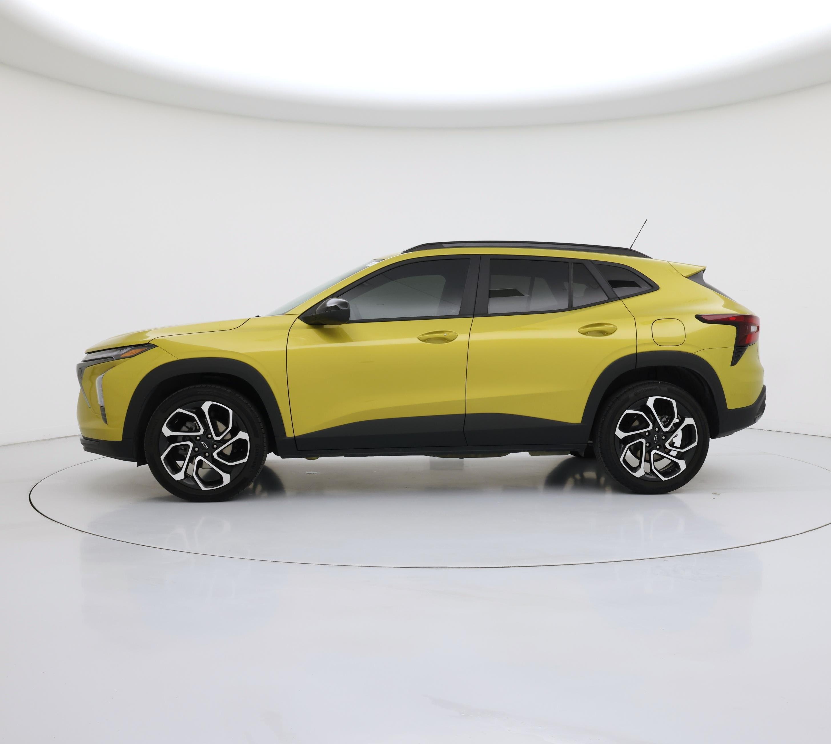 Thumbnail: 2025 Chevrolet Trax - 3
