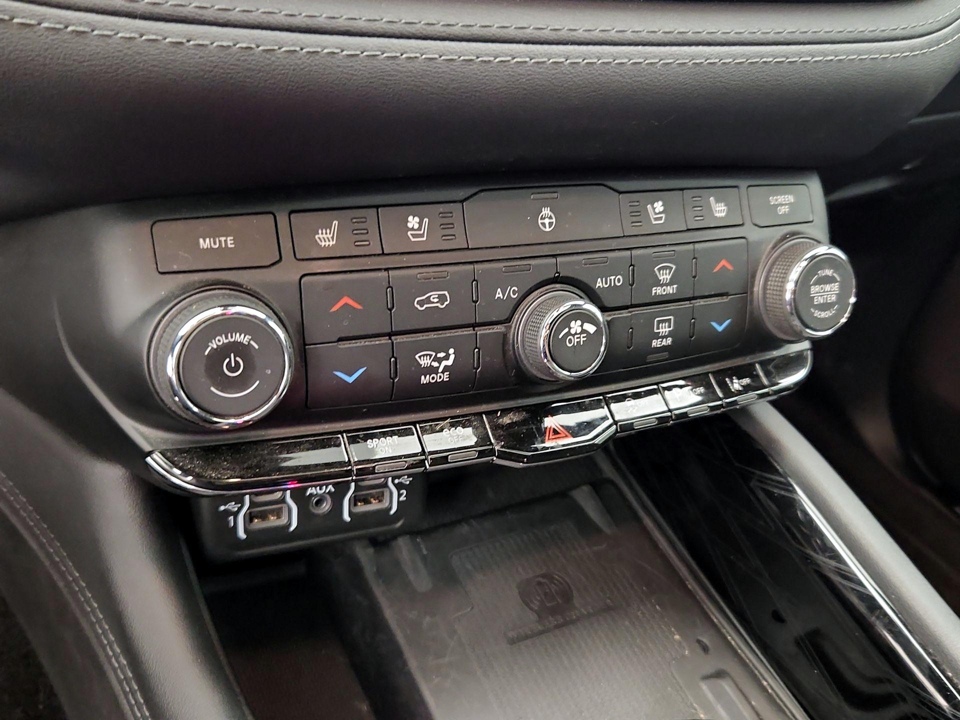 Thumbnail: 2021 Dodge Durango - 16