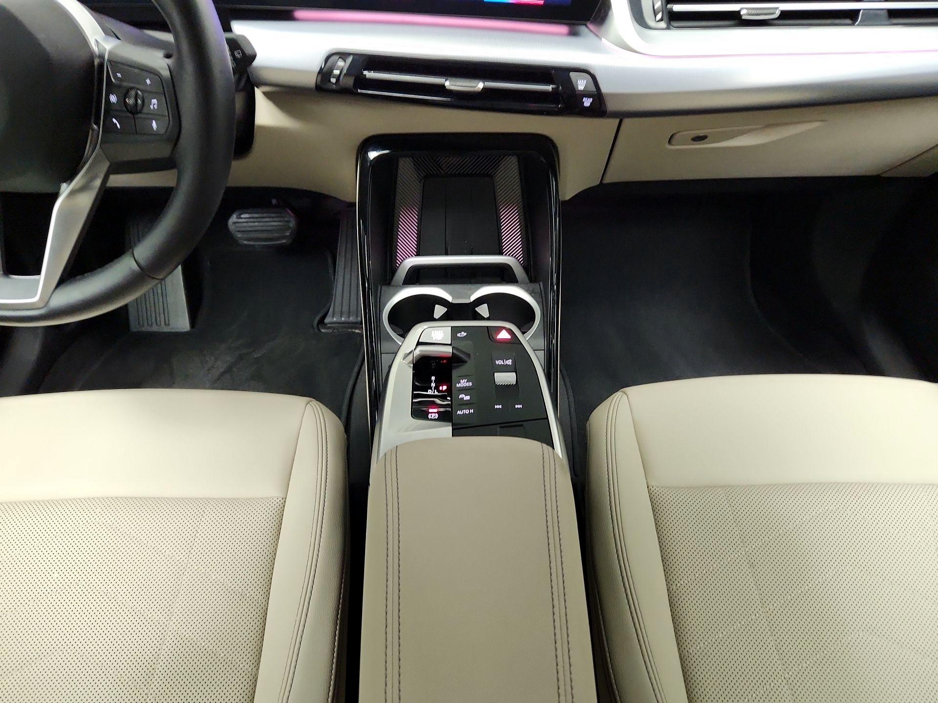 Thumbnail: 2023 BMW X1 - 18