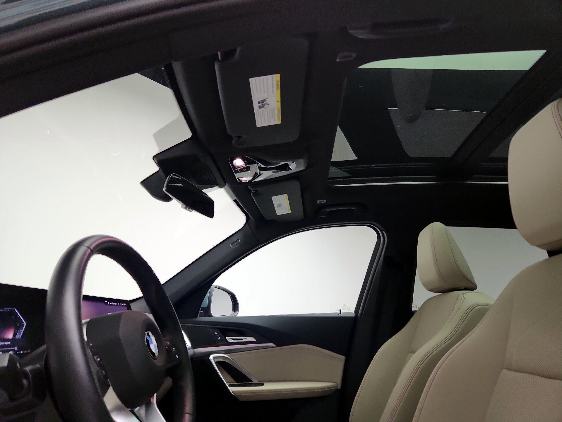Thumbnail: 2023 BMW X1 - 20