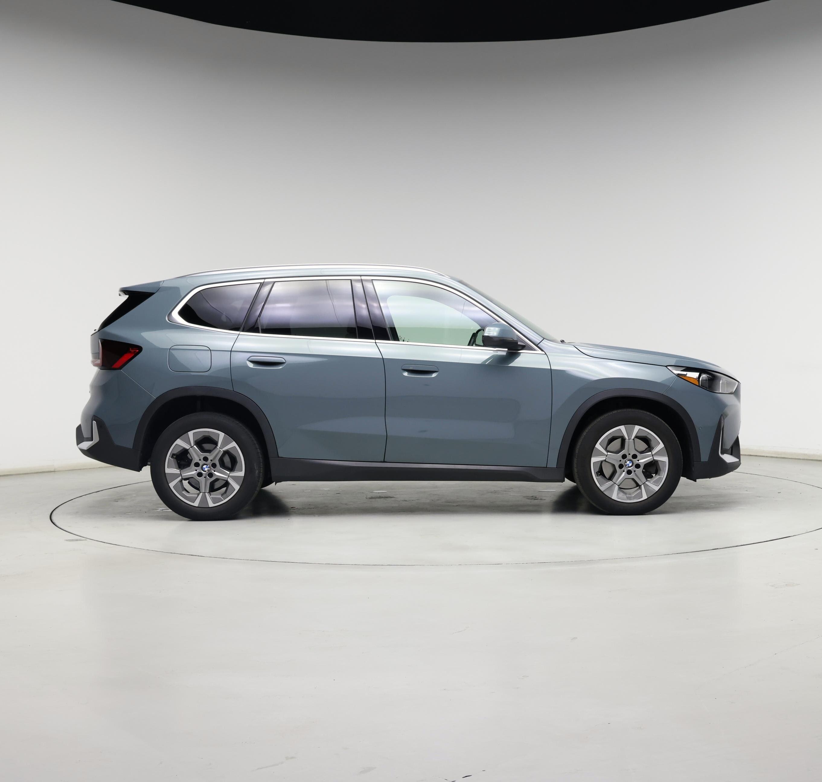 Thumbnail: 2023 BMW X1 - 7