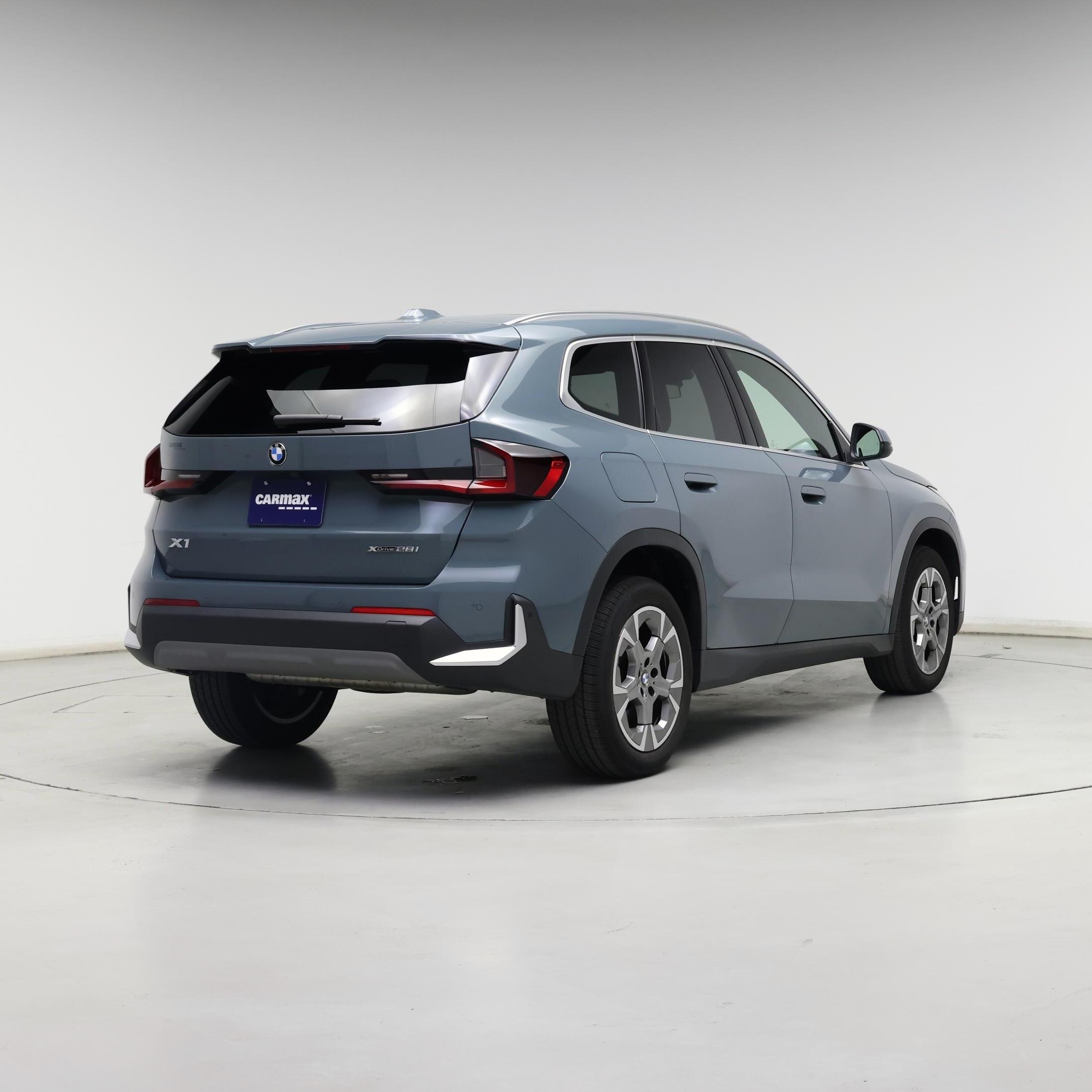 Thumbnail: 2023 BMW X1 - 8