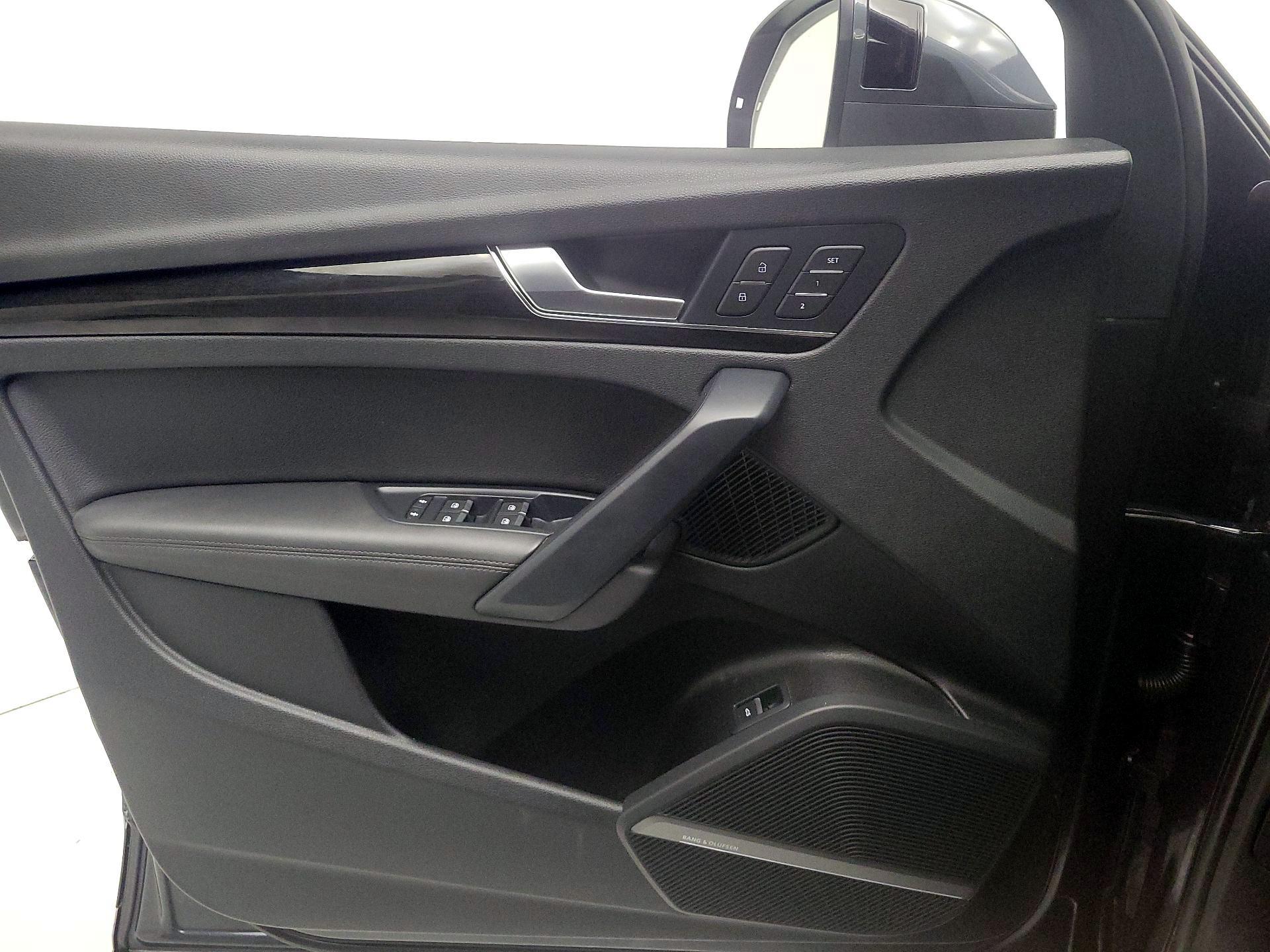 Thumbnail: 2020 Audi Q5 - 12