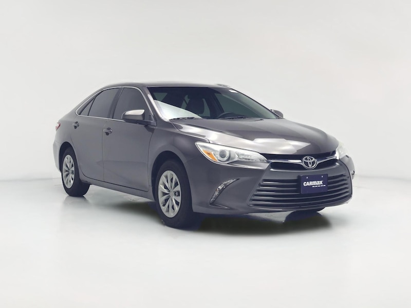 2017 Toyota Camry LE -
                  Naperville, IL