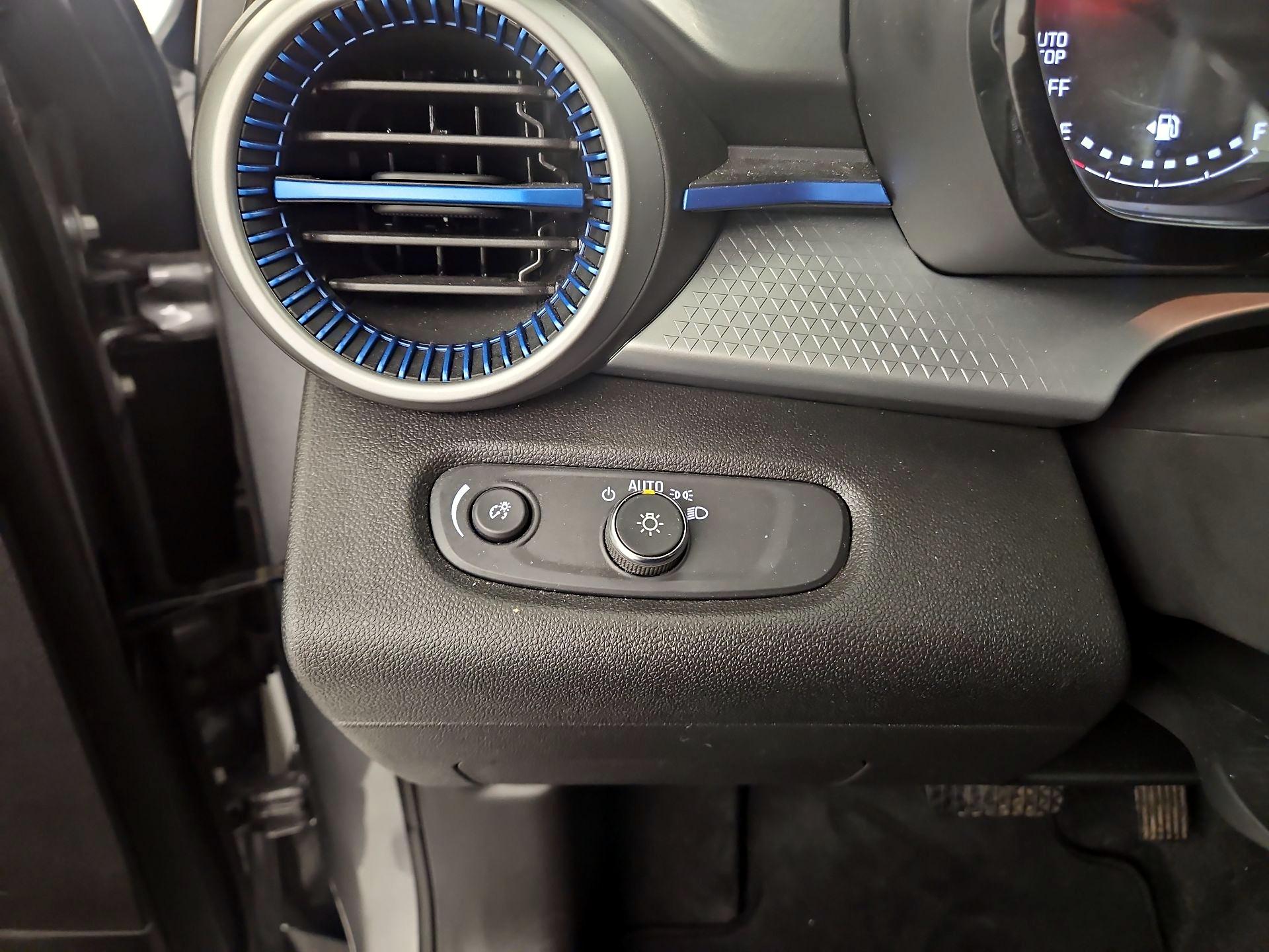 Thumbnail: 2025 Chevrolet Trax - 11