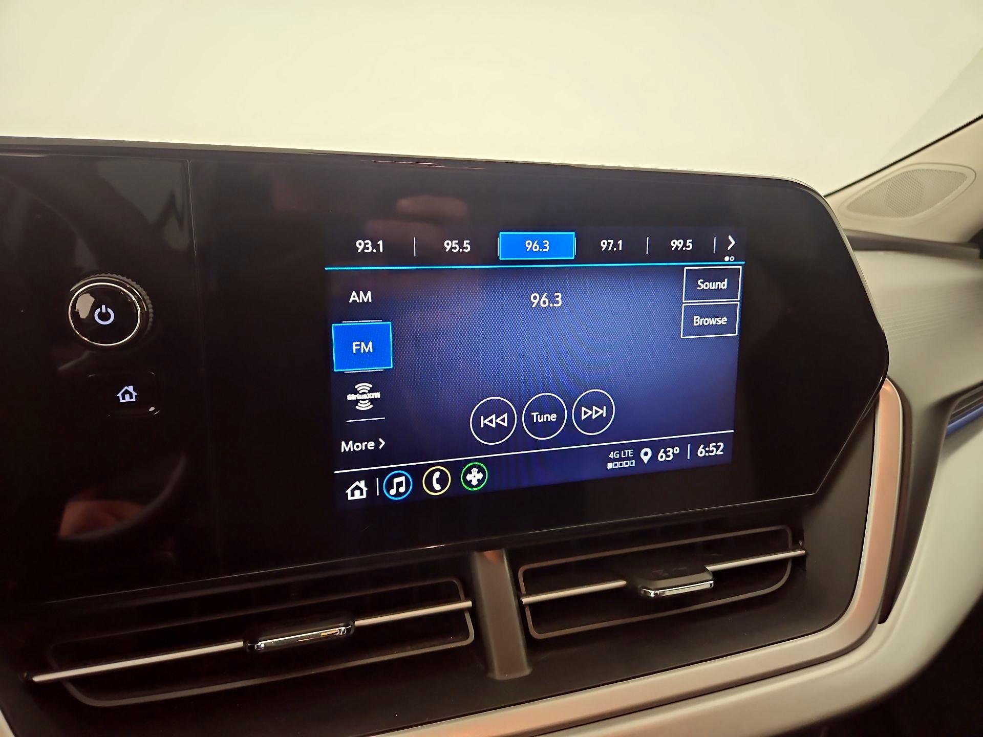 Thumbnail: 2025 Chevrolet Trax - 13