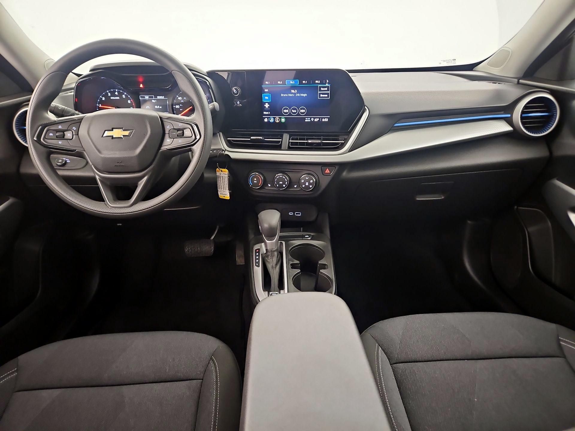 Thumbnail: 2025 Chevrolet Trax - 8