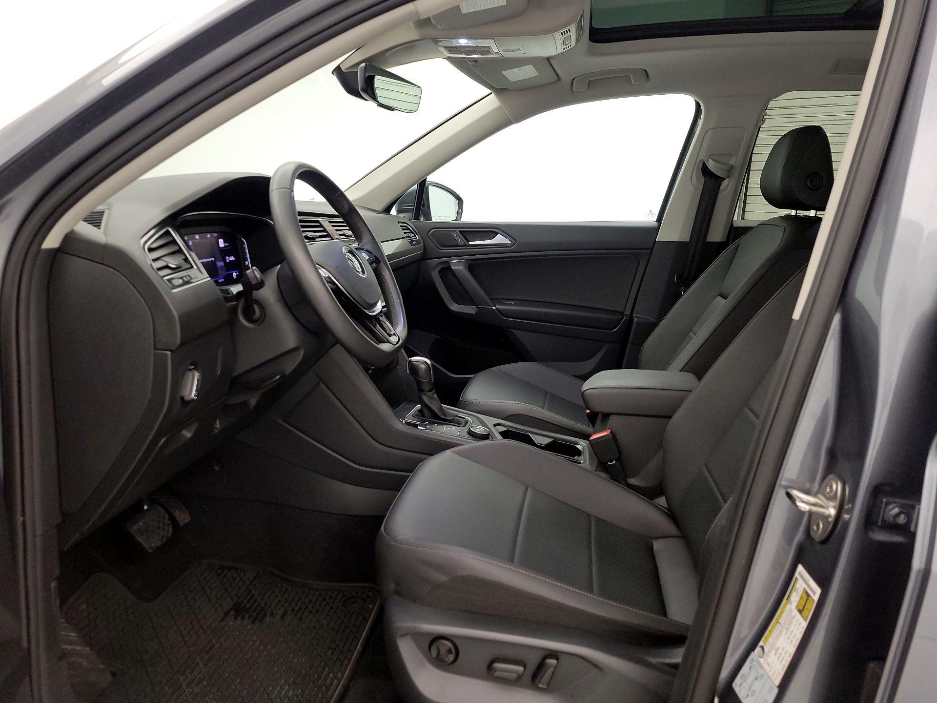 Thumbnail: 2020 Volkswagen Tiguan - 11
