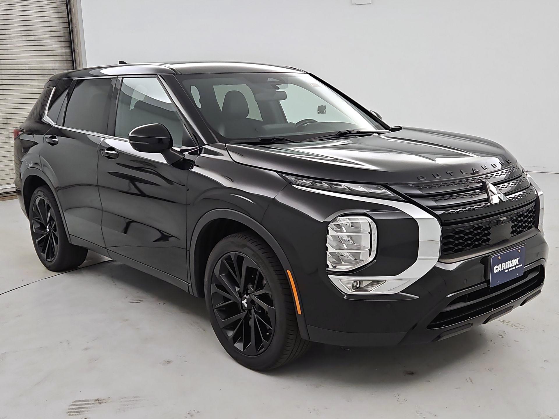 Thumbnail: 2024 Mitsubishi Outlander - 1