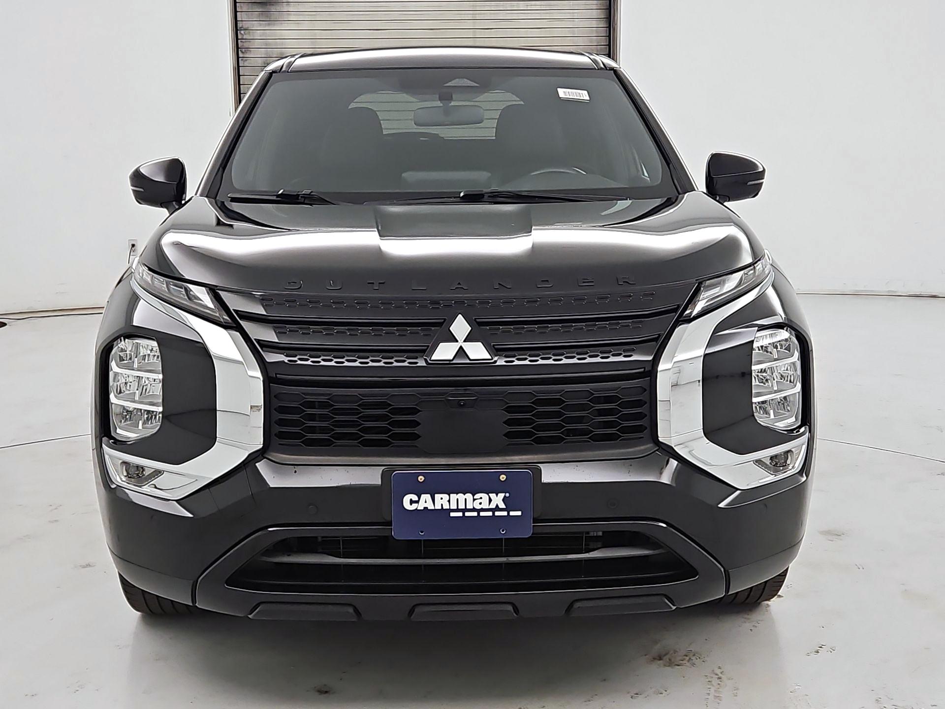 Thumbnail: 2024 Mitsubishi Outlander - 2