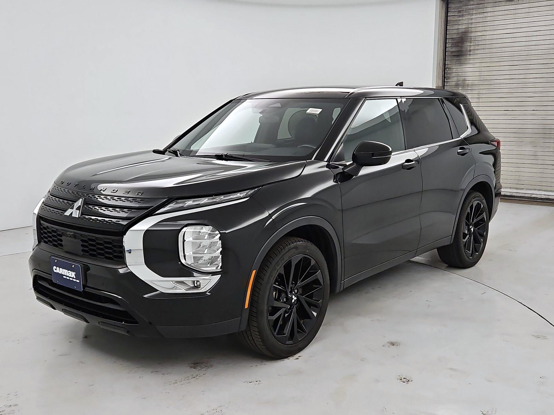 Thumbnail: 2024 Mitsubishi Outlander - 3