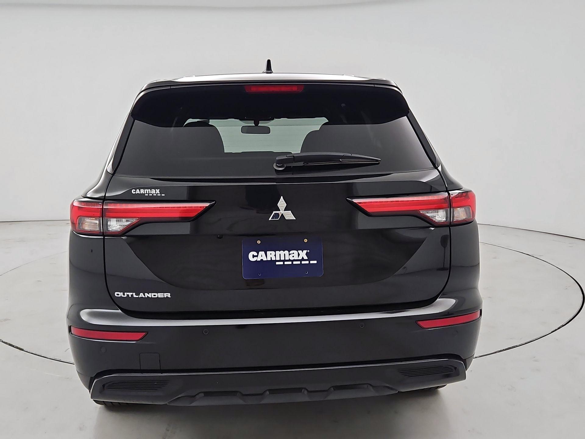 Thumbnail: 2024 Mitsubishi Outlander - 6