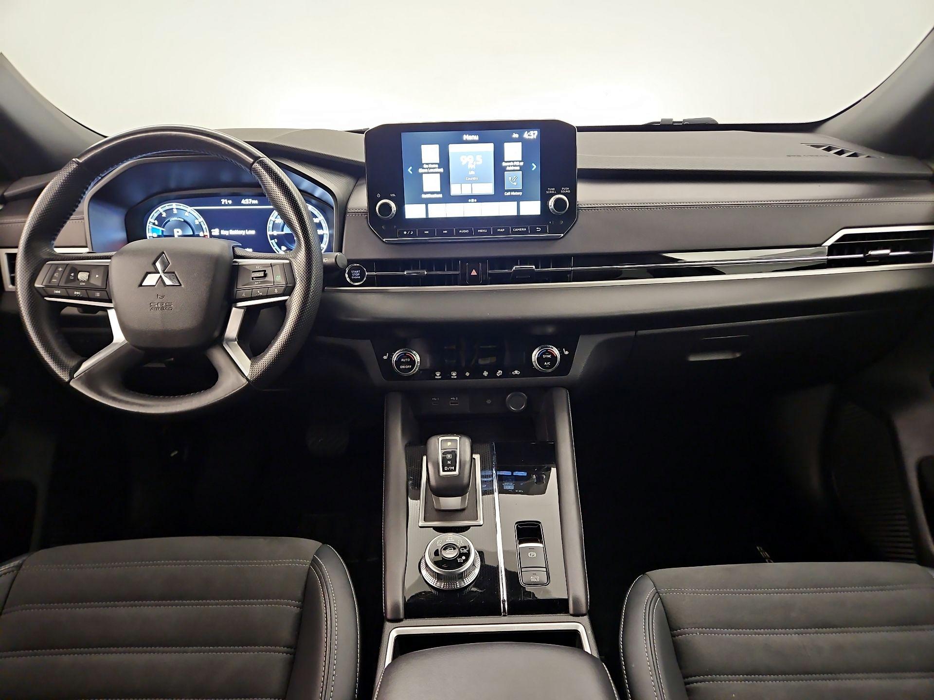 Thumbnail: 2024 Mitsubishi Outlander - 8