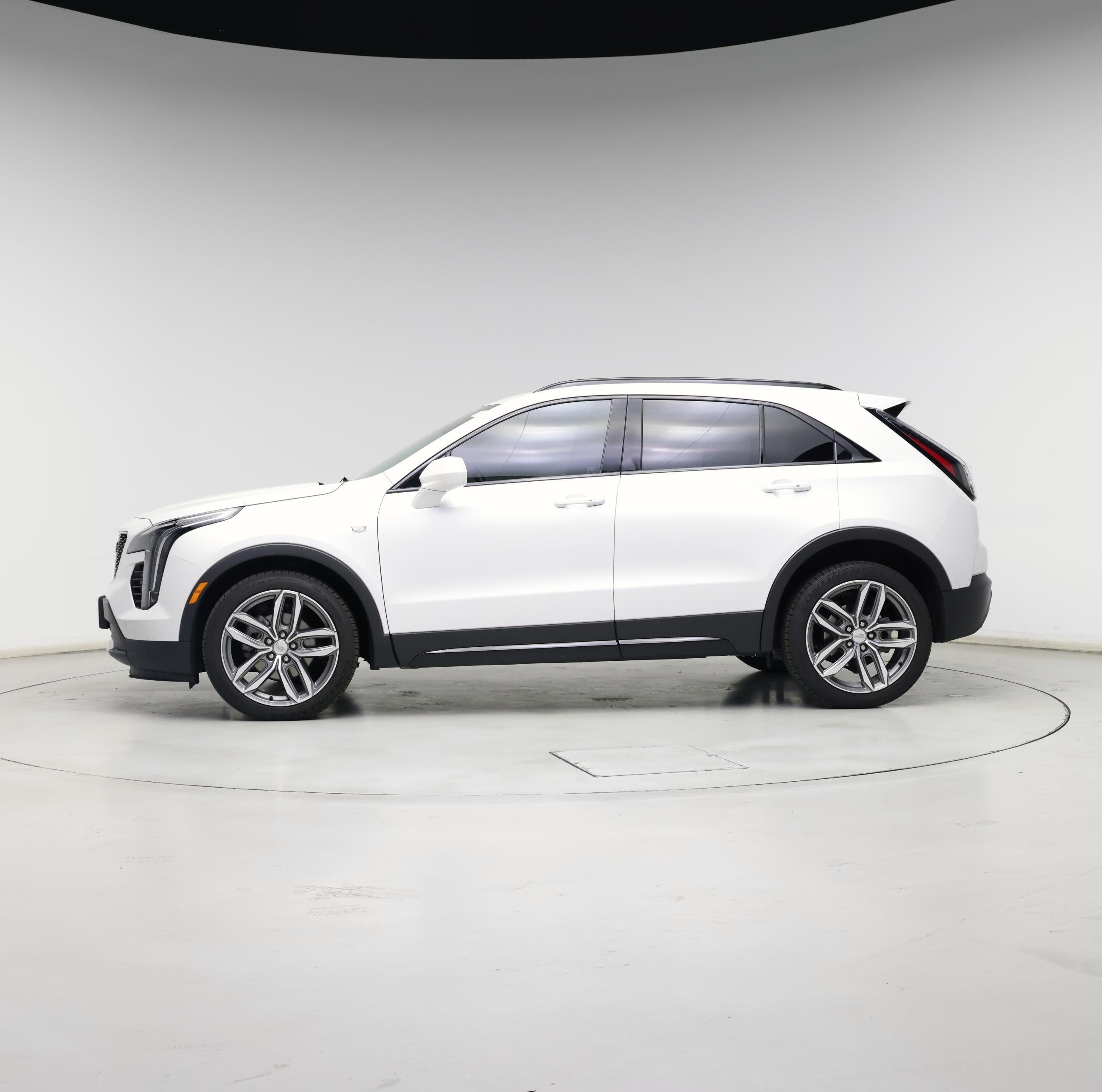 Thumbnail: 2020 Cadillac XT4 - 3