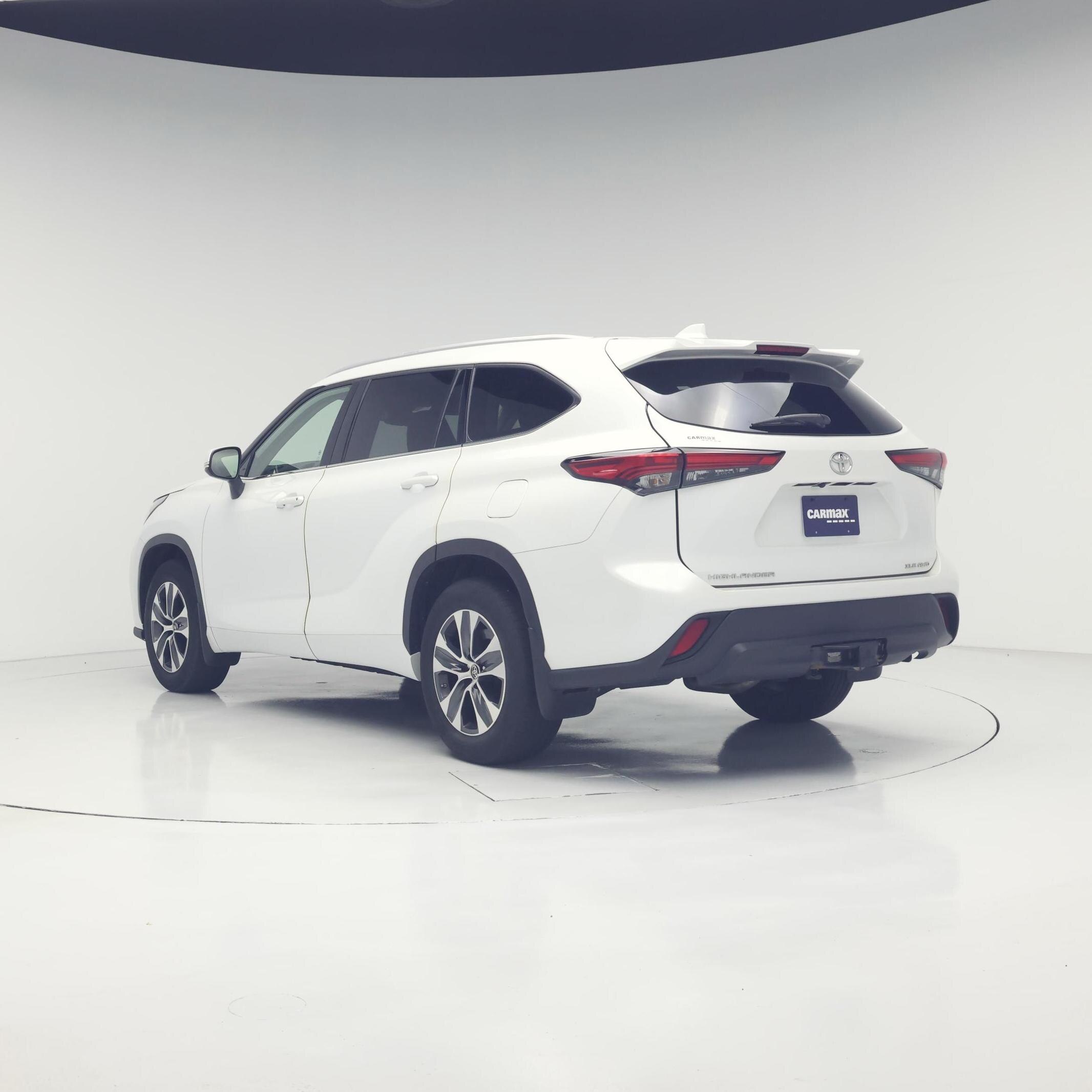 Thumbnail: 2022 Toyota Highlander - 2