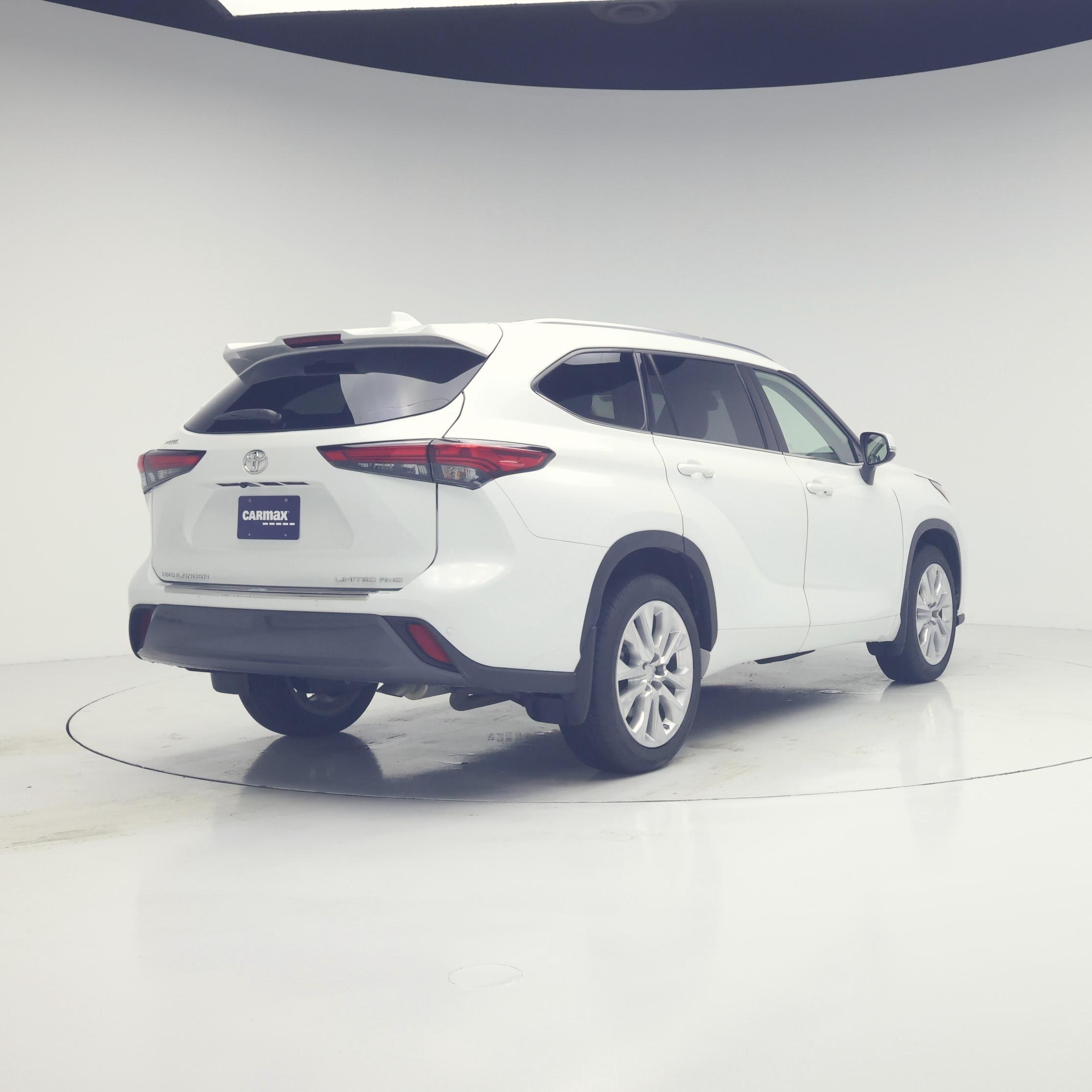 Thumbnail: 2023 Toyota Highlander - 8
