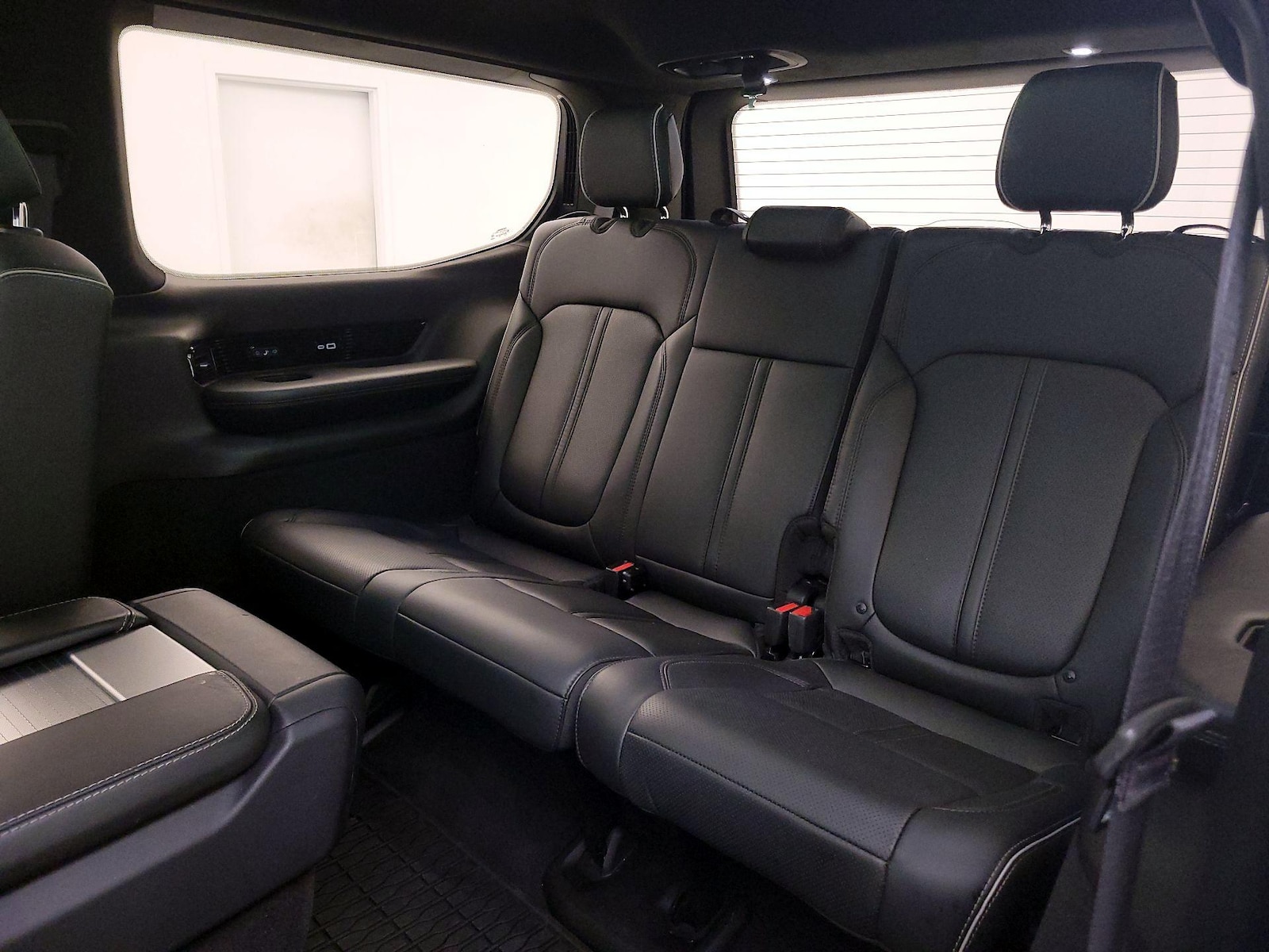 2023 Jeep Grand Wagoneer Series II - Photo 23