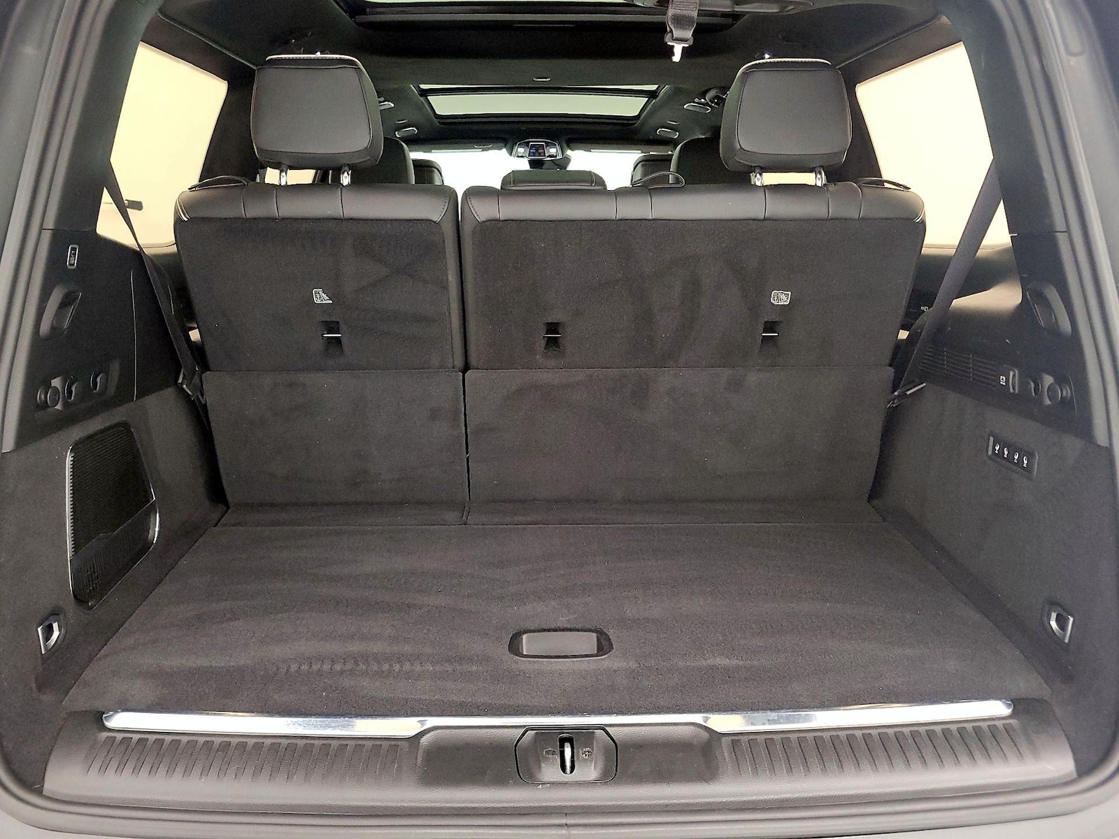 2023 Jeep Grand Wagoneer Series II - Photo 24