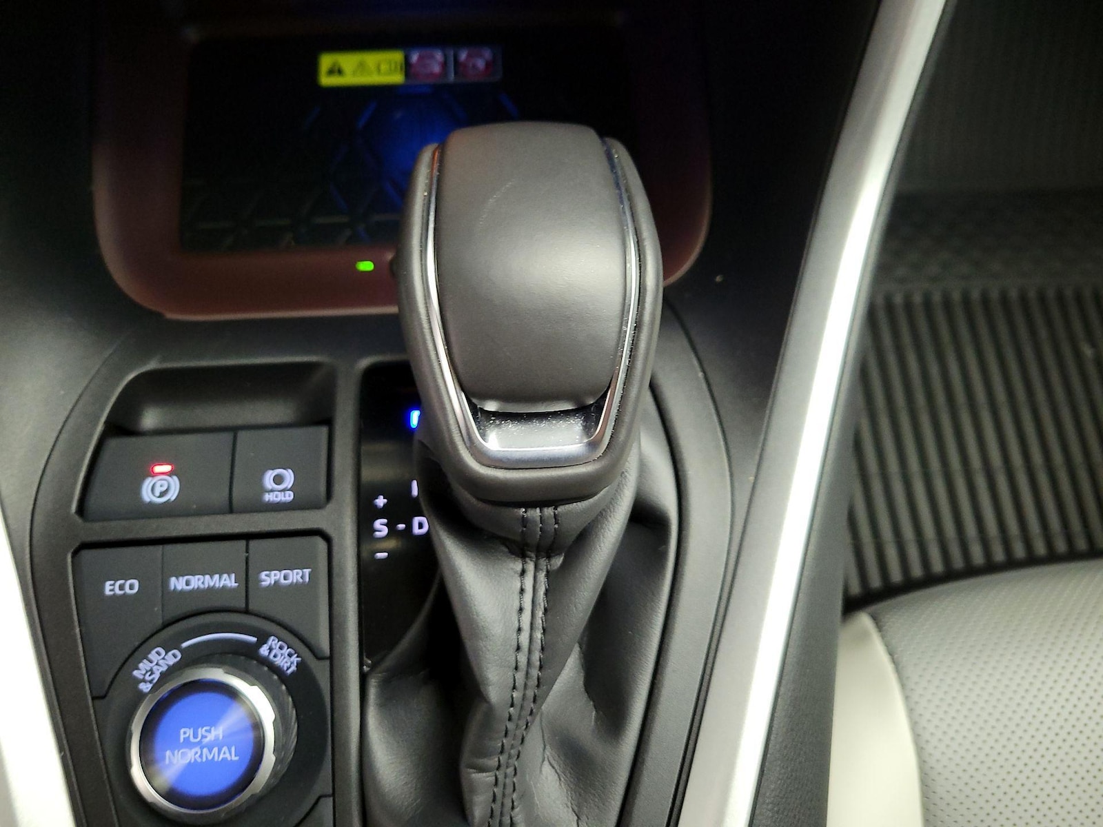 2024 Toyota RAV4 Limited - Photo 16