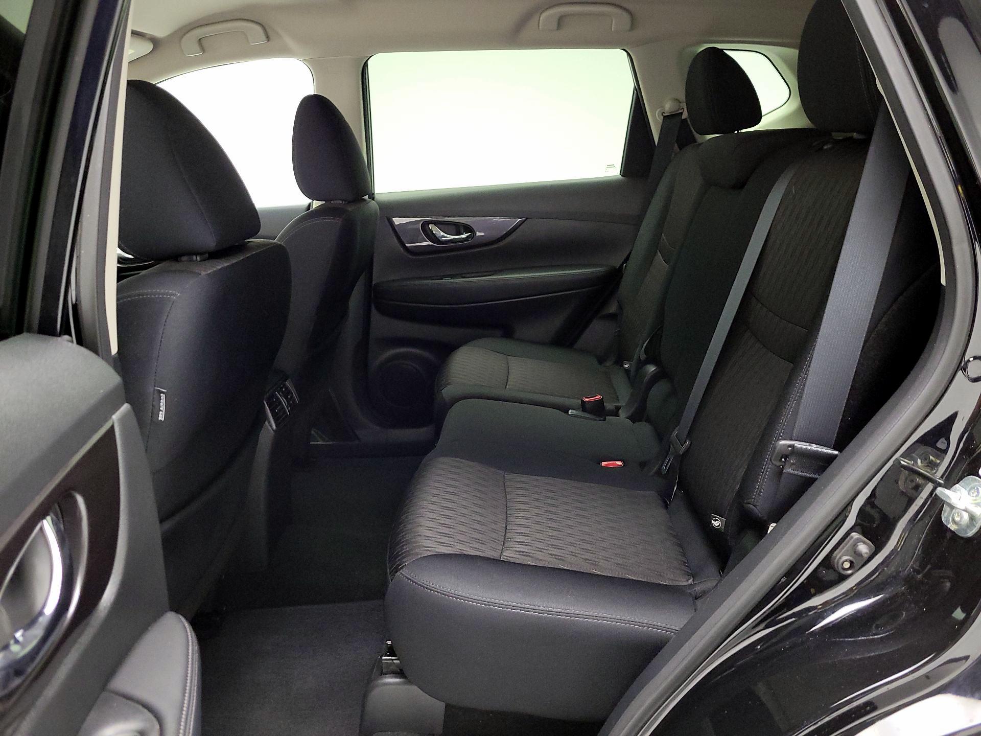 Thumbnail: 2019 Nissan Rogue - 19