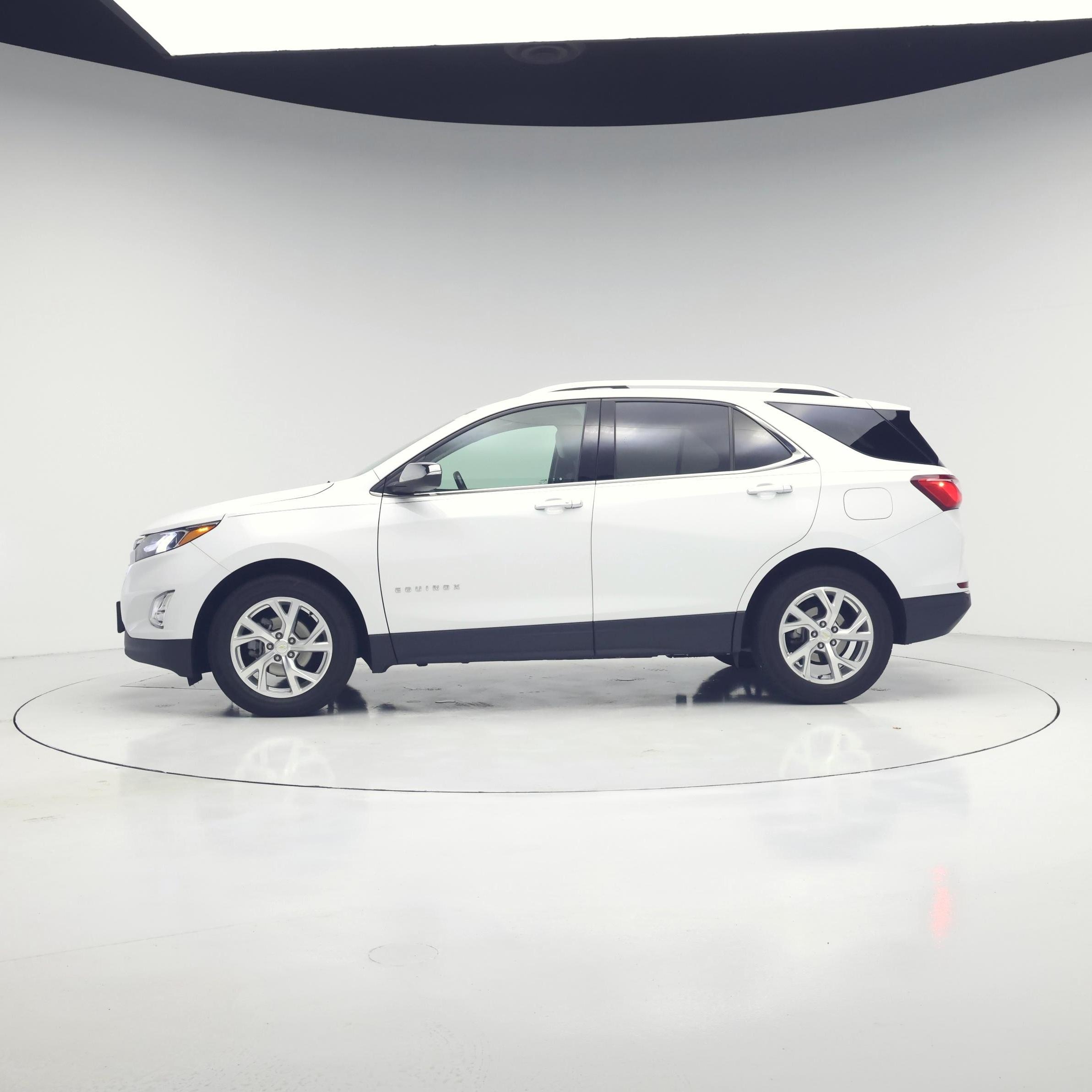 Thumbnail: 2020 Chevrolet Equinox - 3
