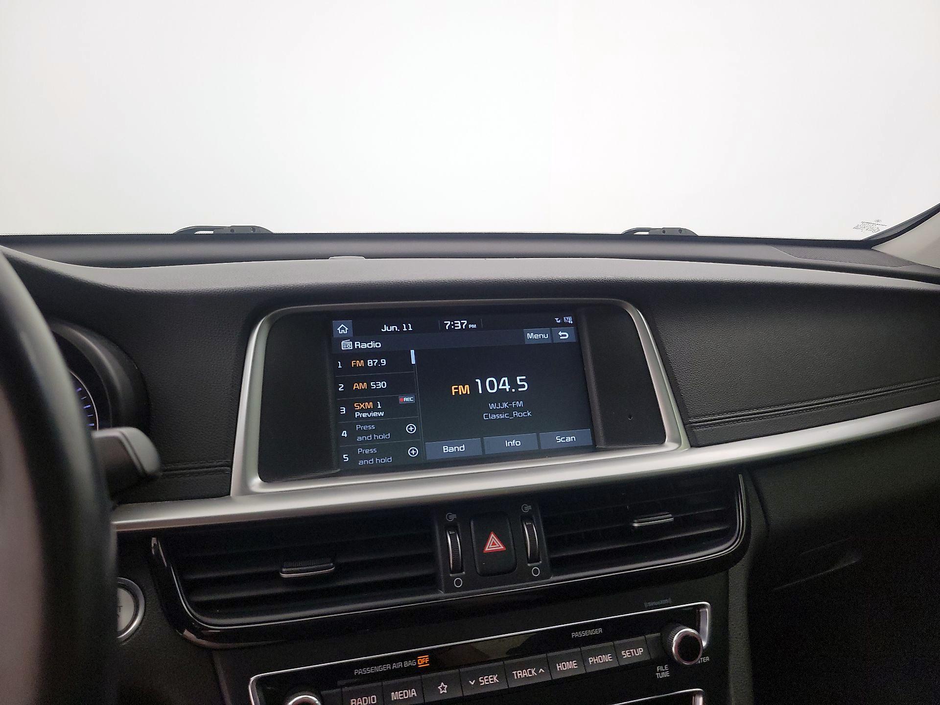 Thumbnail: 2019 Kia Optima - 15