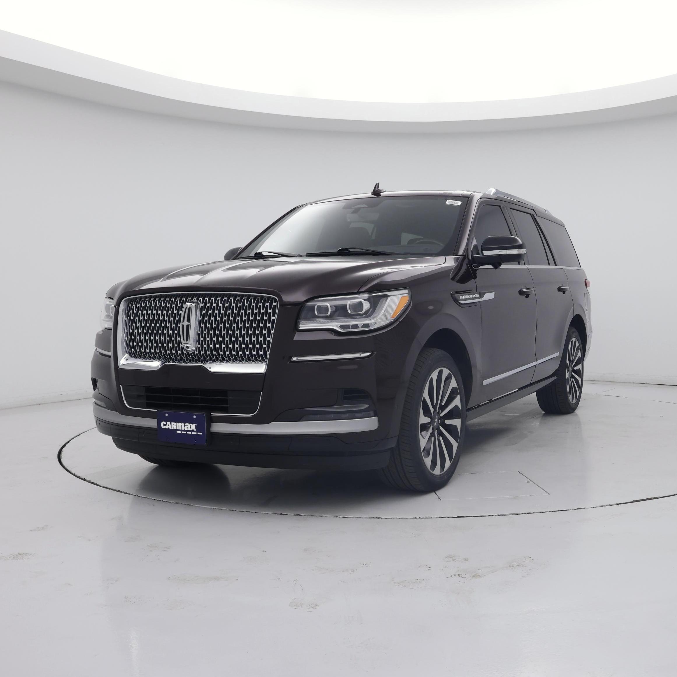 Thumbnail: 2023 Lincoln Navigator - 4