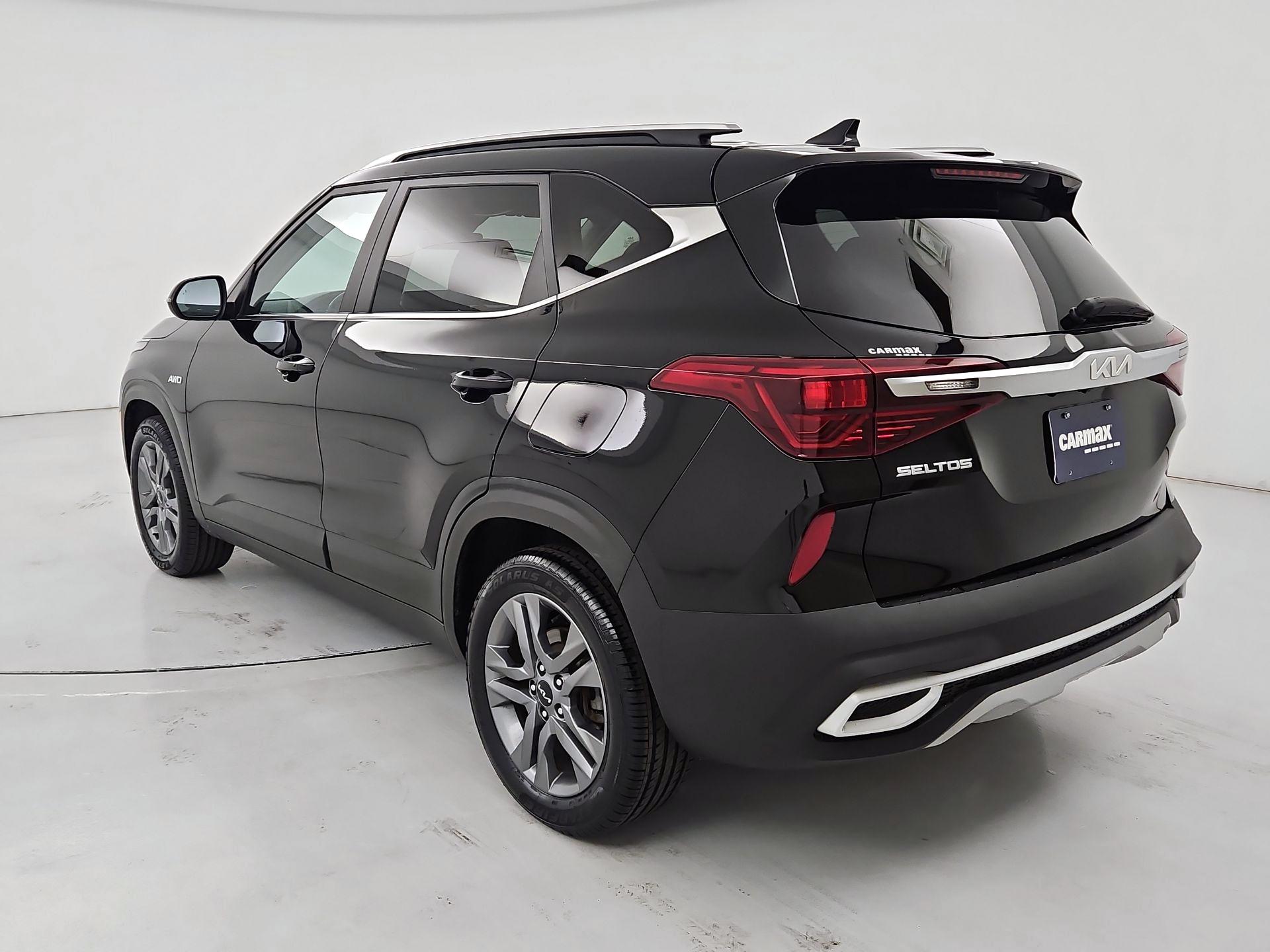 Thumbnail: 2023 Kia Seltos - 7