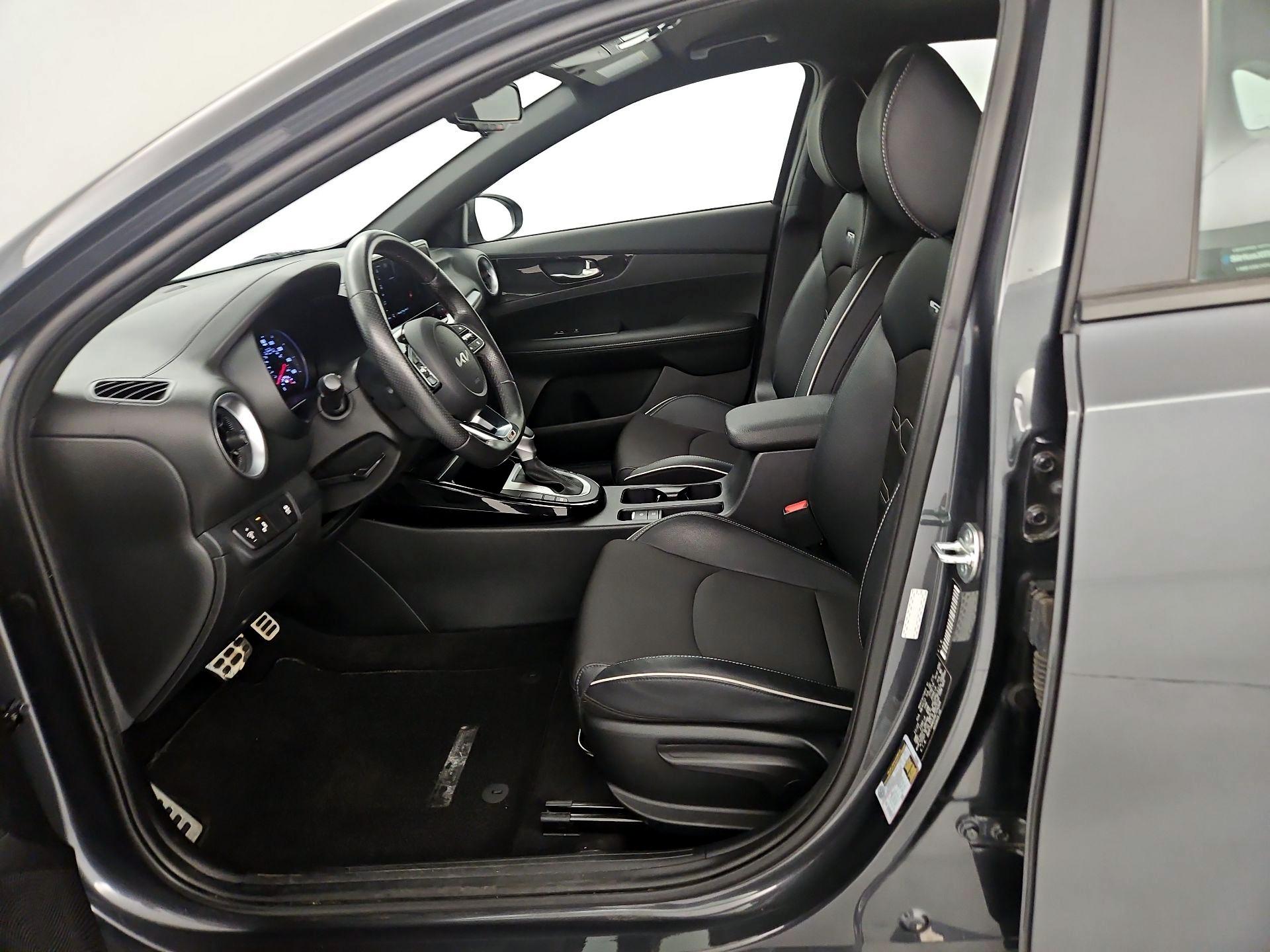 Thumbnail: 2024 Kia Forte - 9