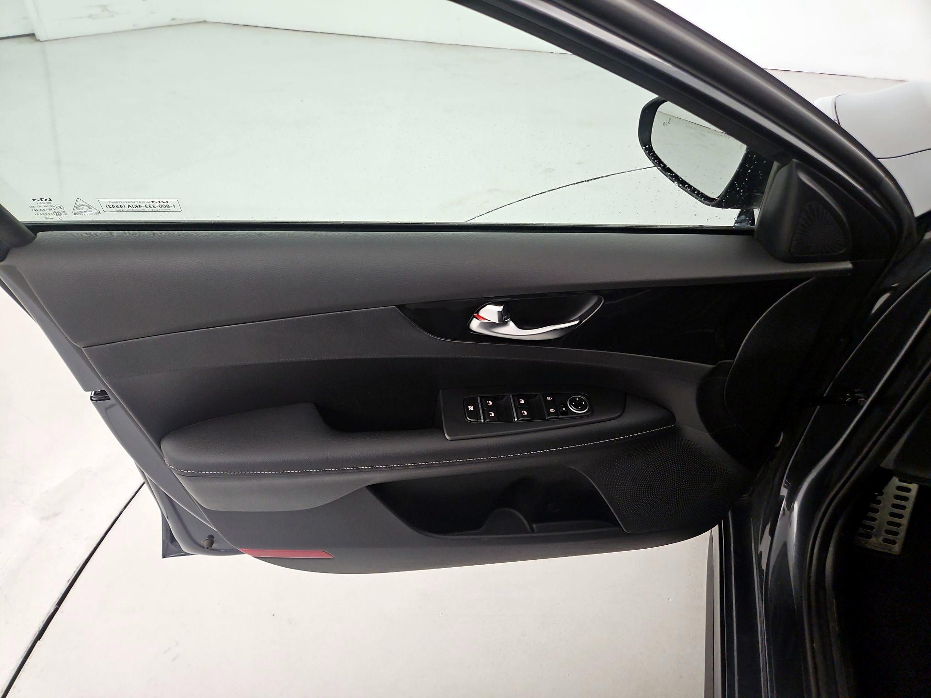 Thumbnail: 2024 Kia Forte - 10