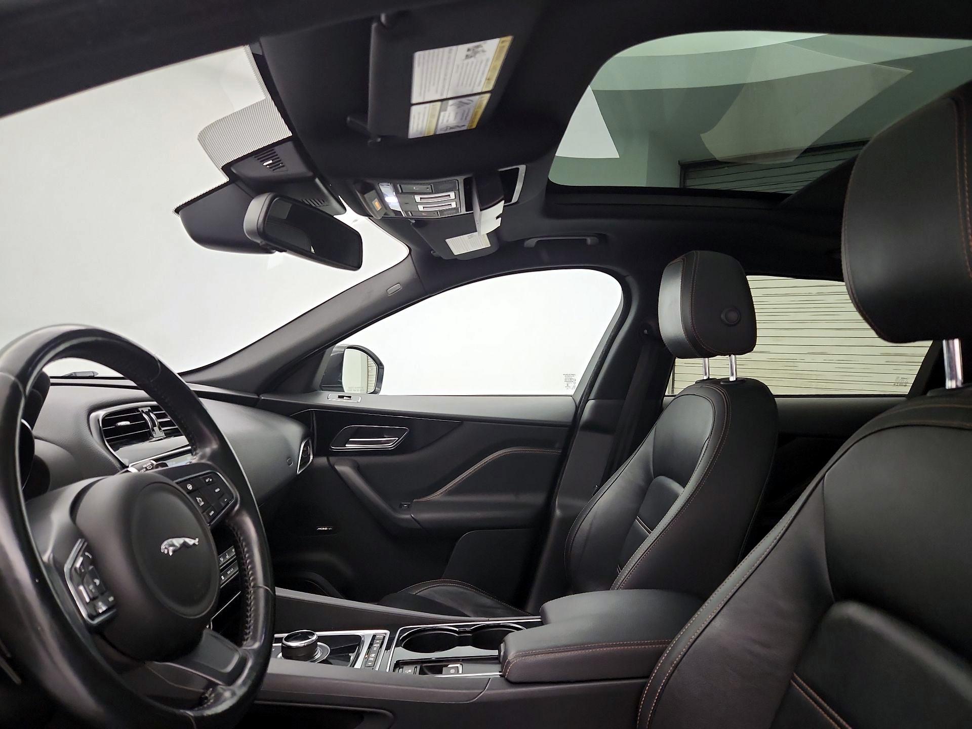Thumbnail: 2017 Jaguar F-Pace - 20