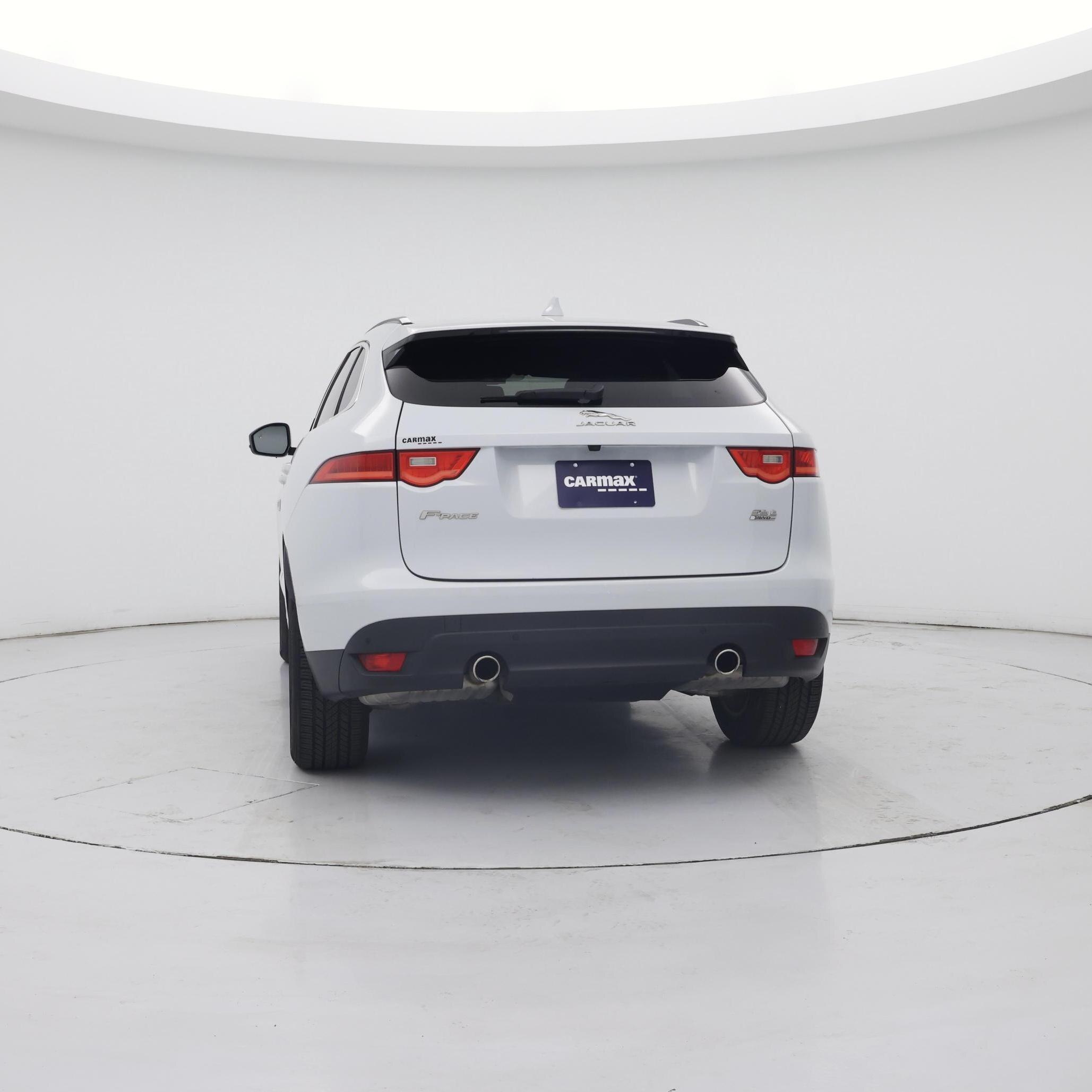 Thumbnail: 2017 Jaguar F-Pace - 6