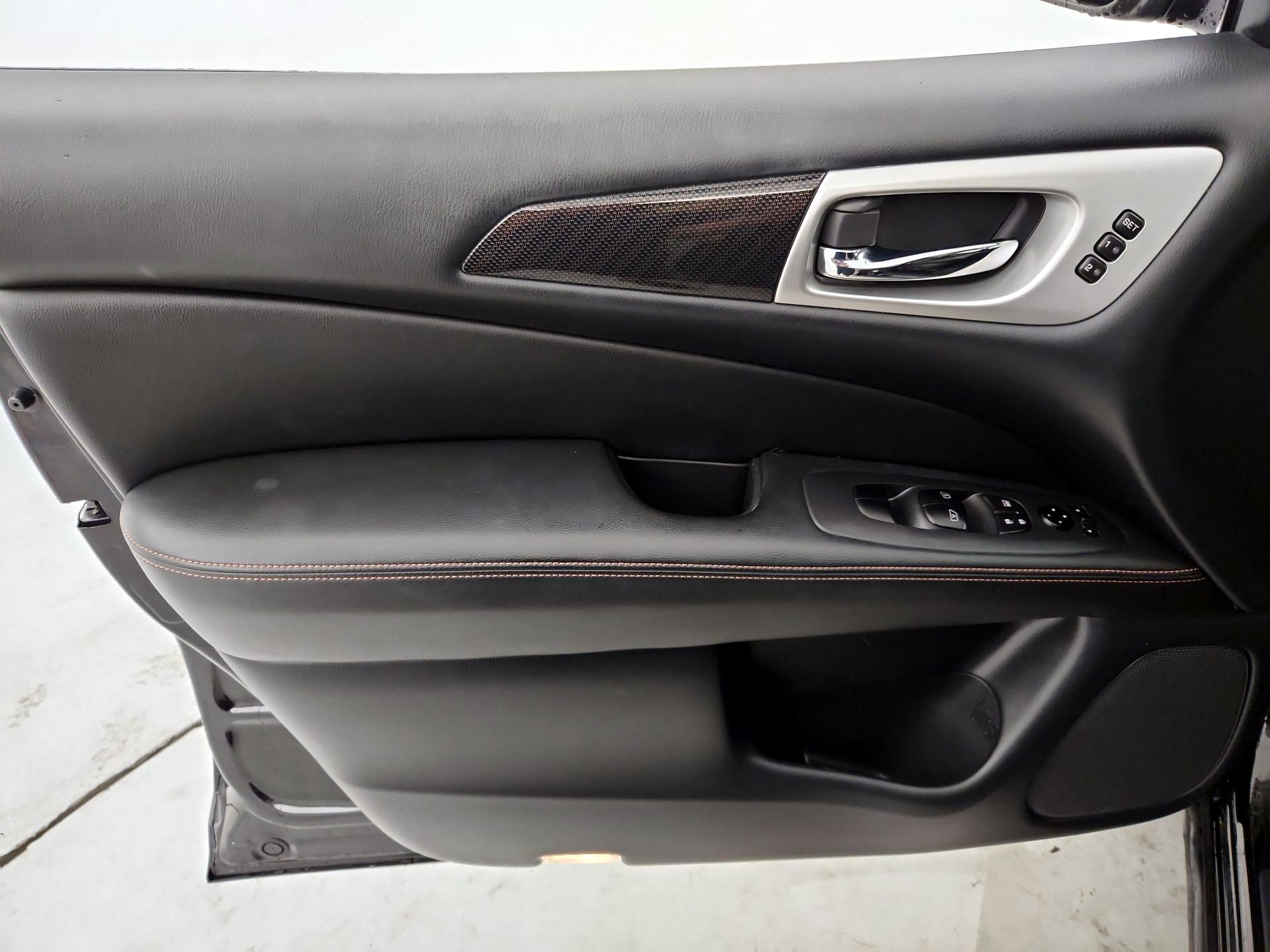Thumbnail: 2020 Nissan Pathfinder - 12