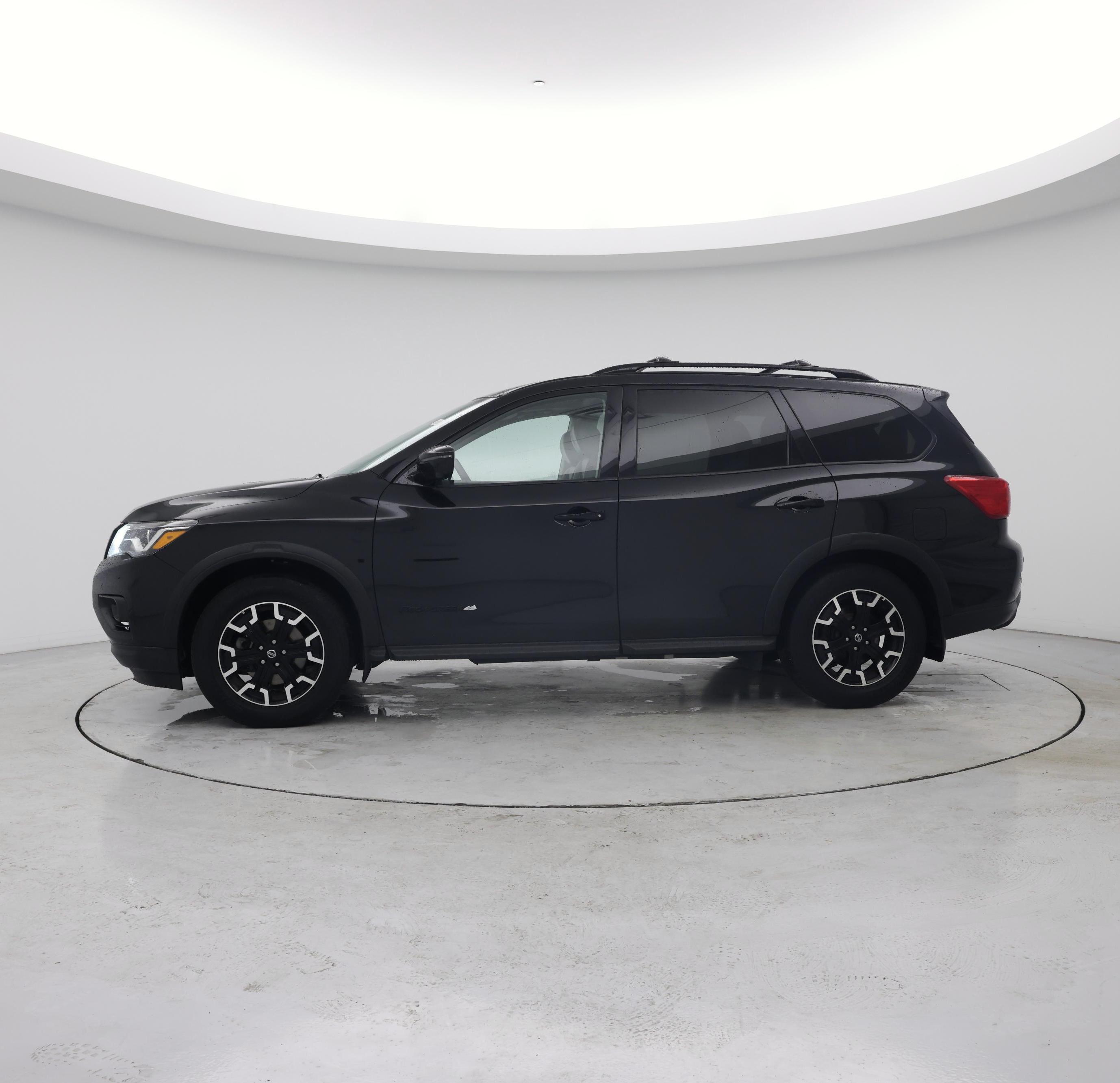 Thumbnail: 2020 Nissan Pathfinder - 3