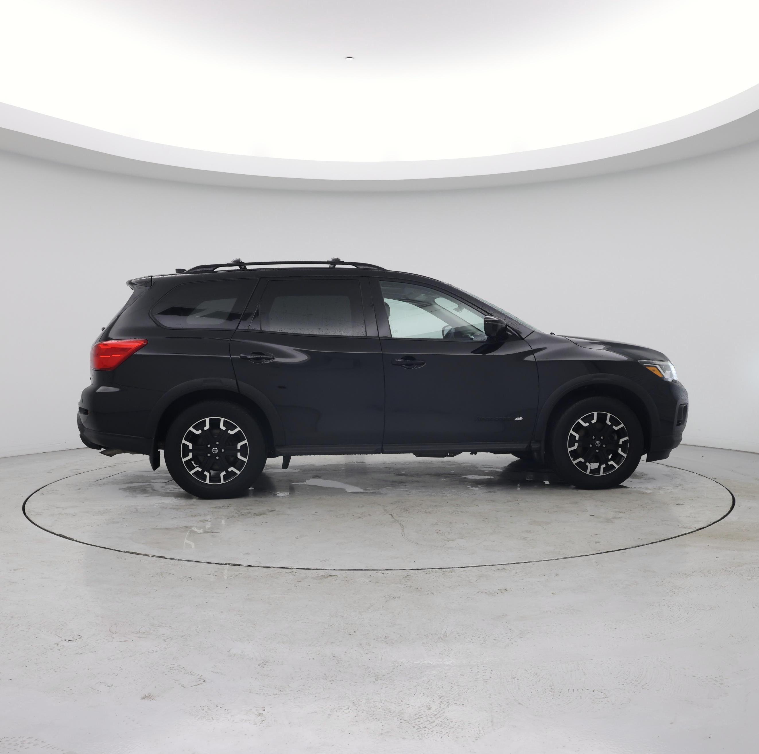 Thumbnail: 2020 Nissan Pathfinder - 7
